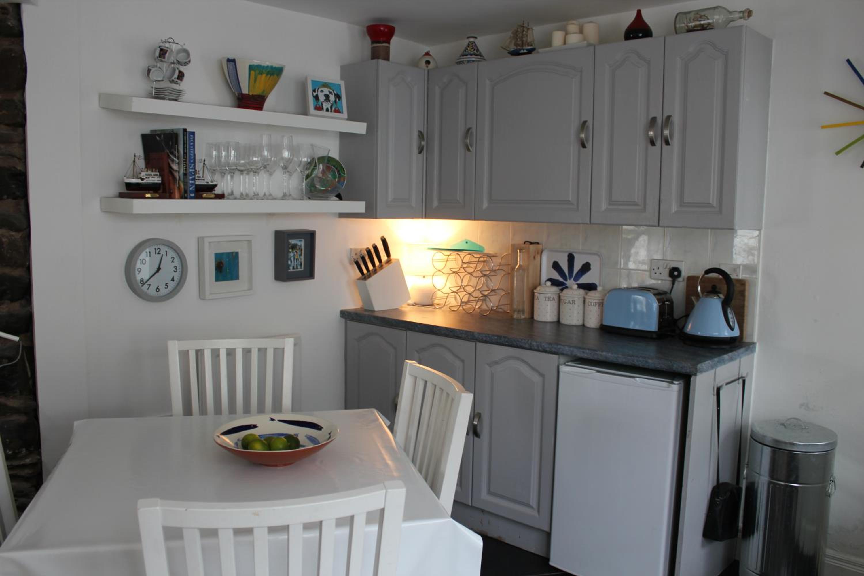 Two-Bedroom House photo 3
