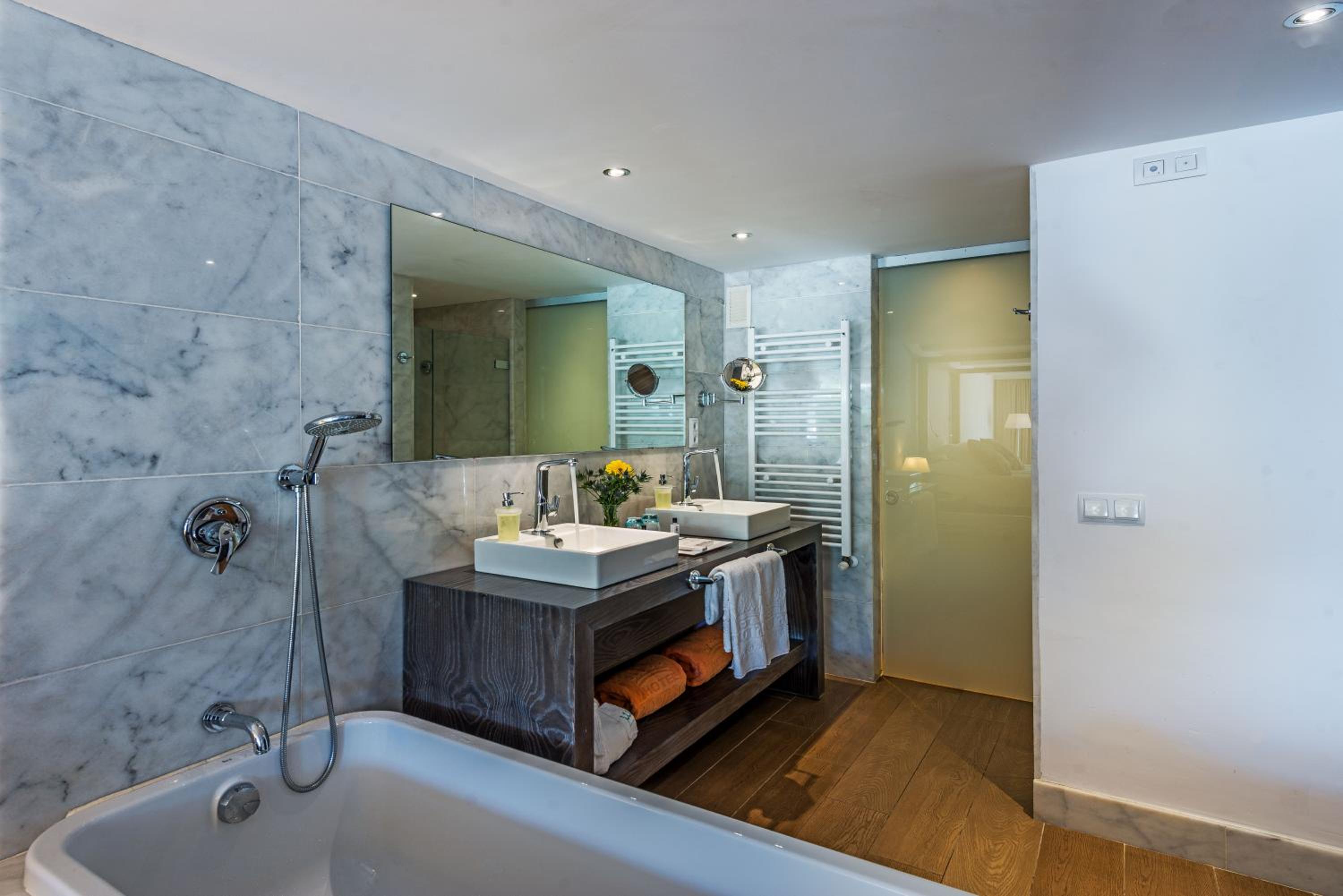 Premium Suite With Pool Access And Sea View -  Adults Only  - Spa Access Included thumbnail 5
