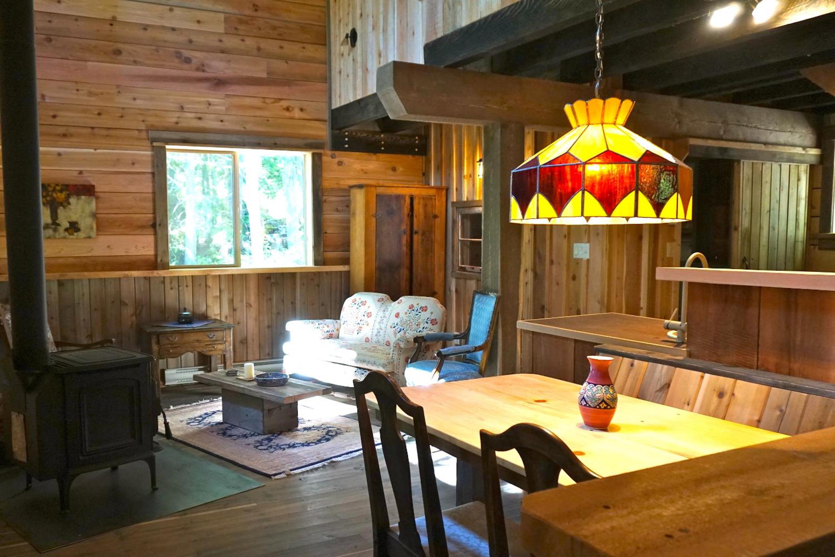 Two-Bedroom Chalet (Elise Cabin) photo 3