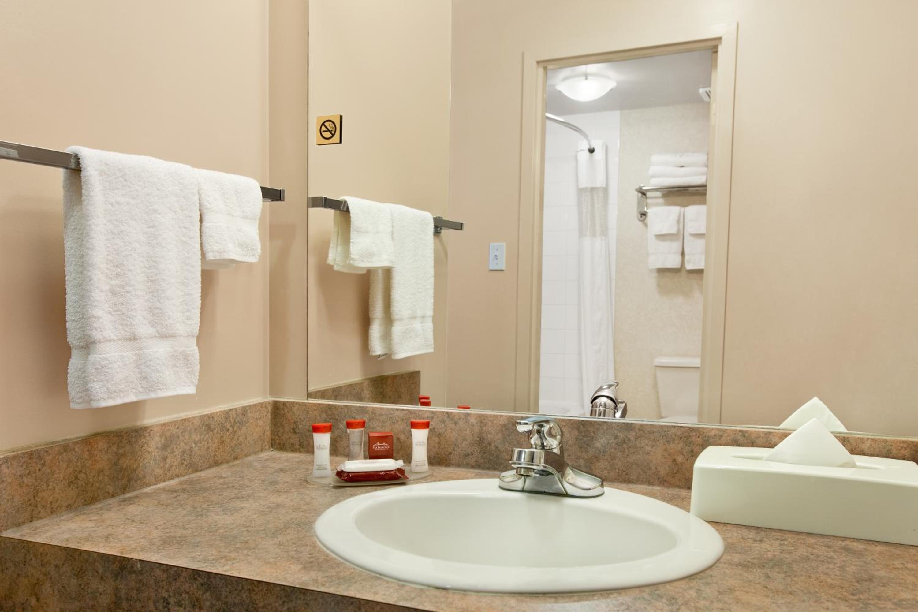 Ramada by Wyndham Sherwood Park, Billede 3