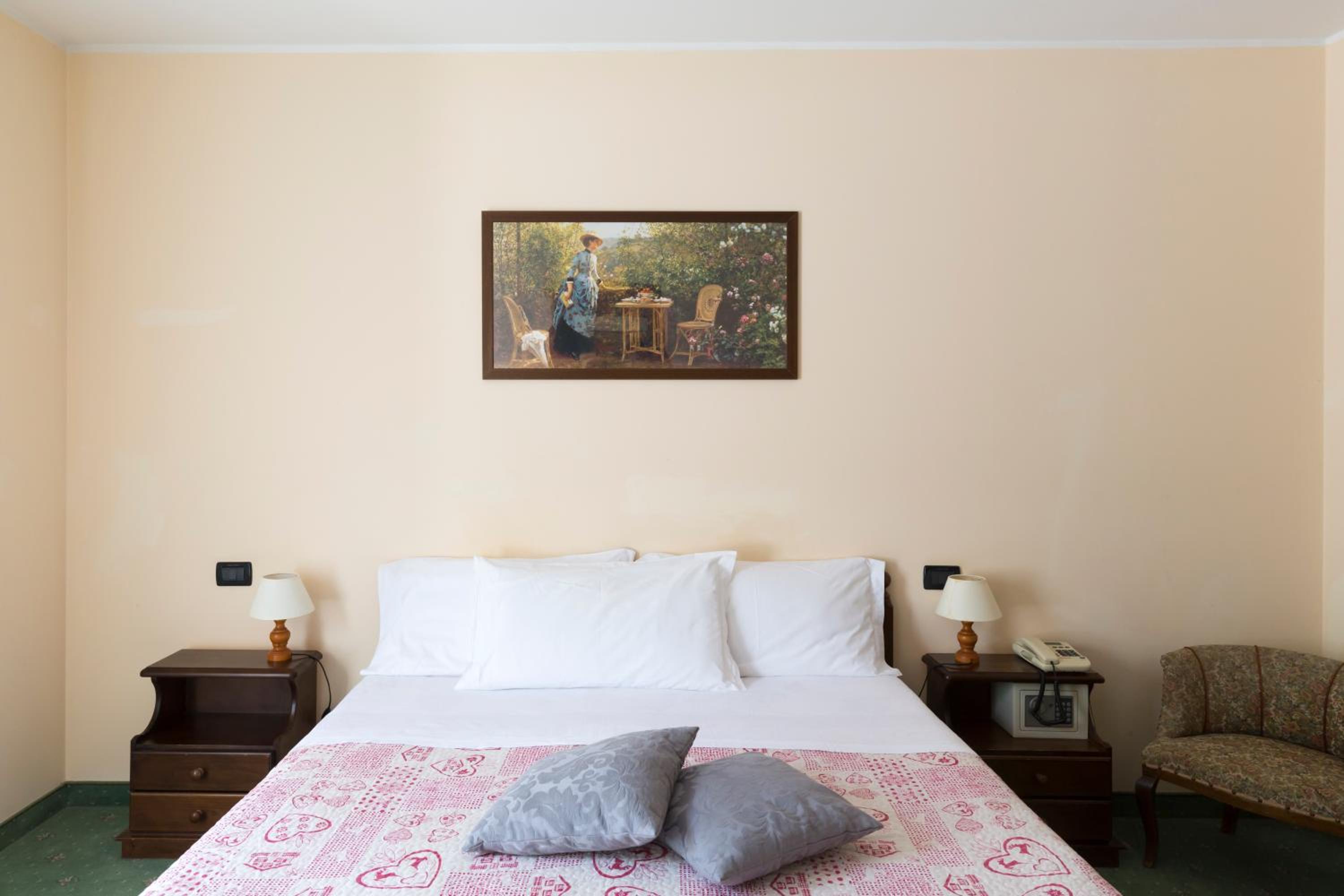 Classic Double Room - Photo 1