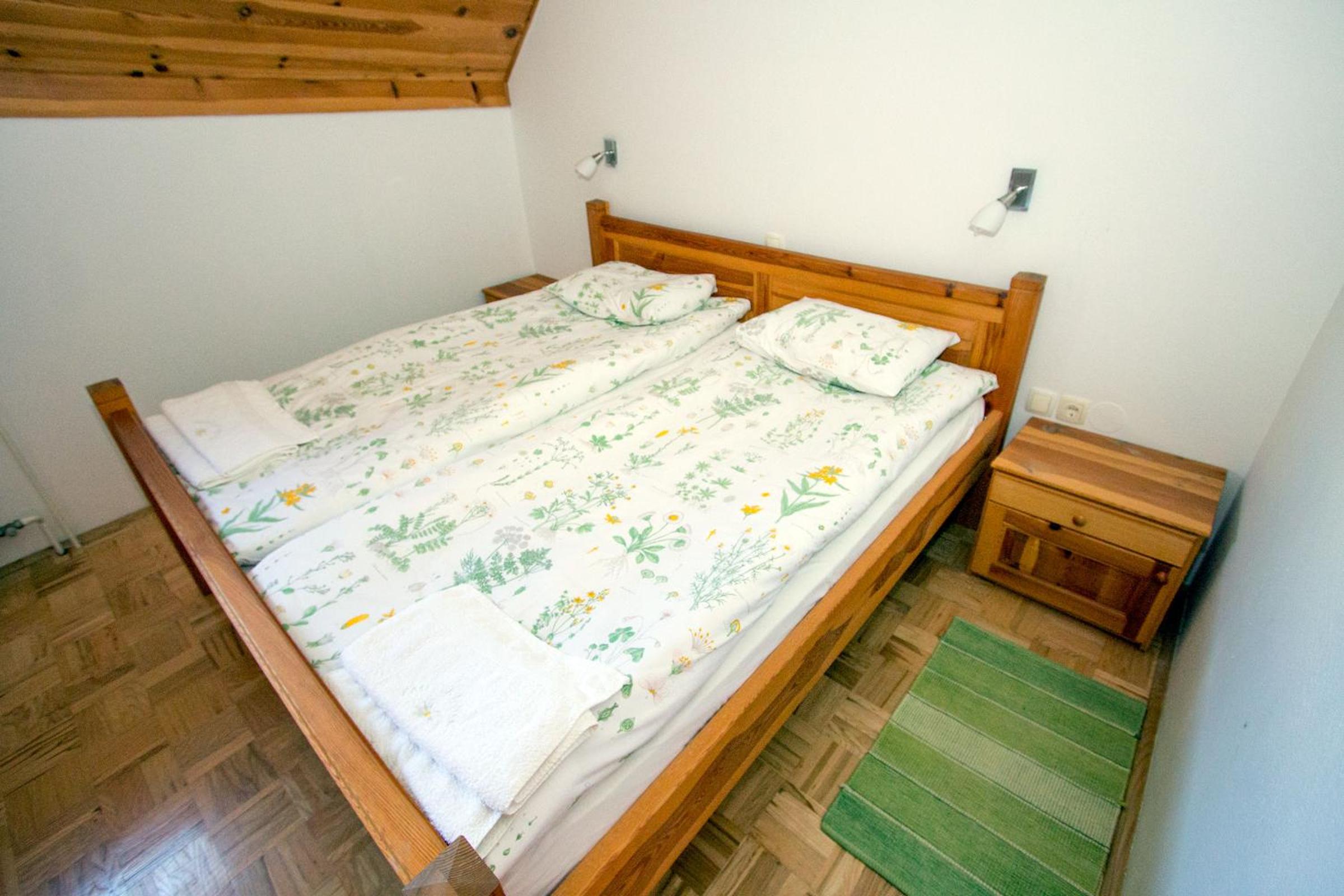 Triple Room with Bathroom - Photo 2