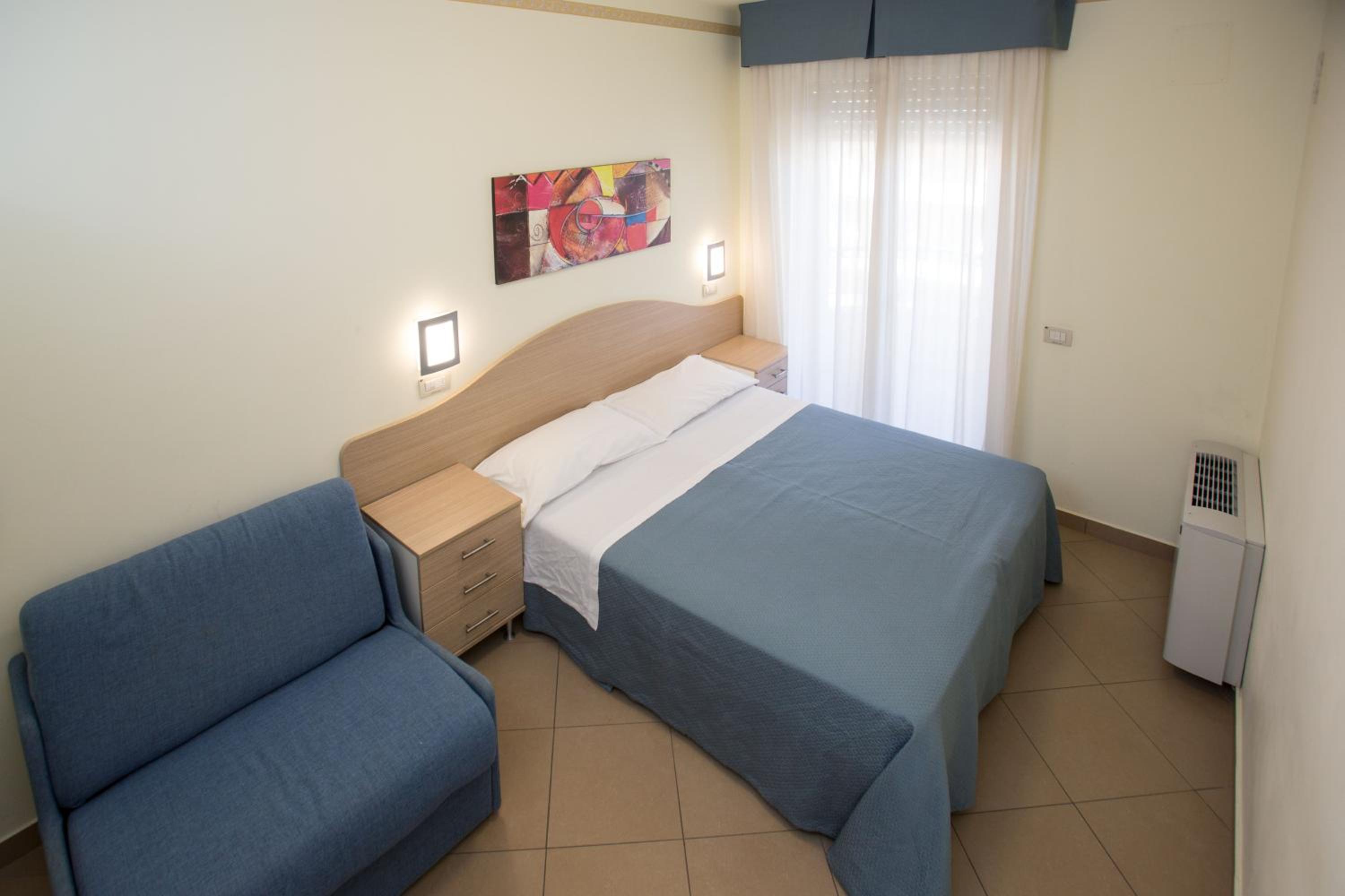 One-Bedroom Apartment with Balcony photo 1