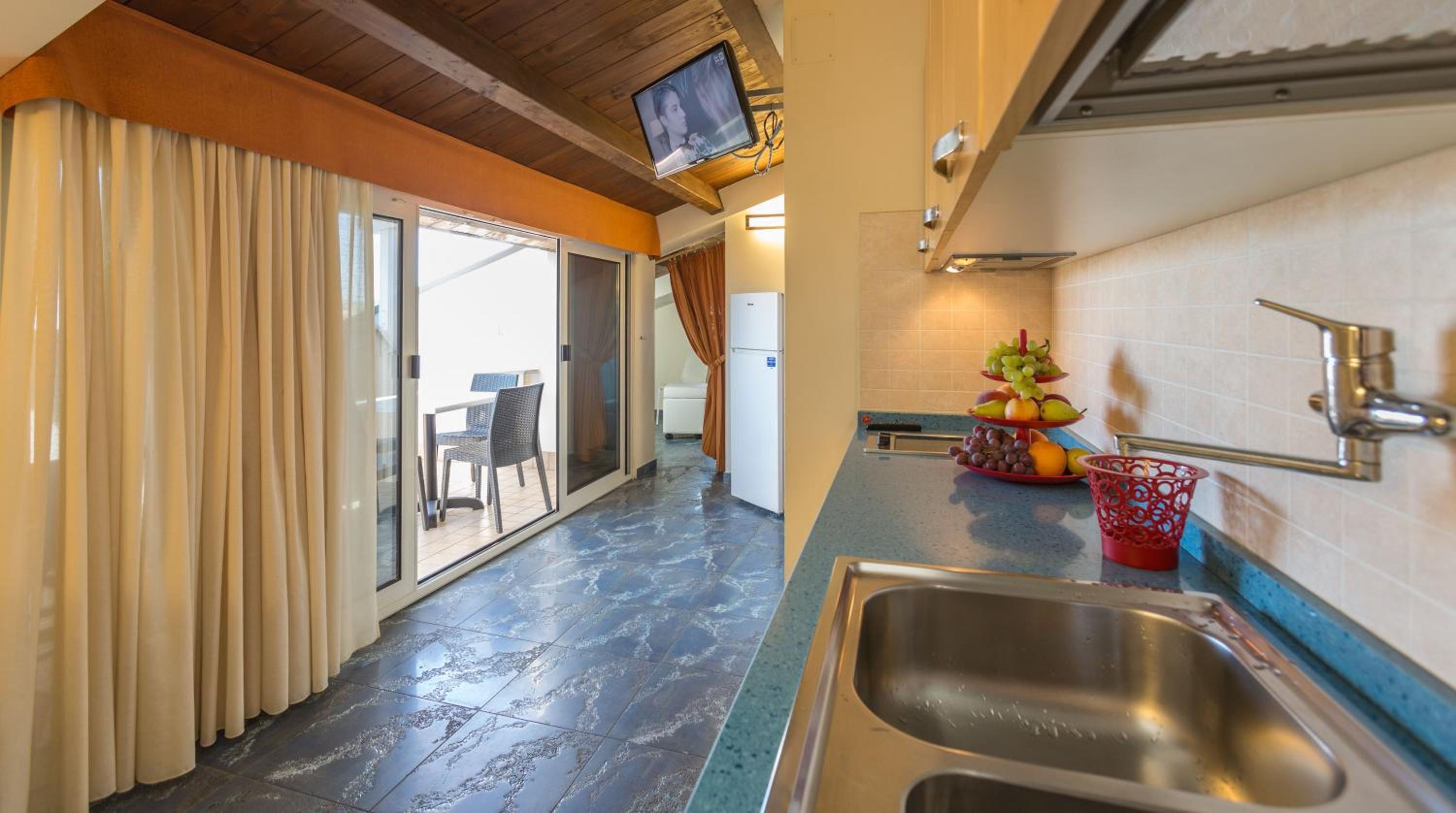 Two-Bedroom Apartment with Terrace photo 2