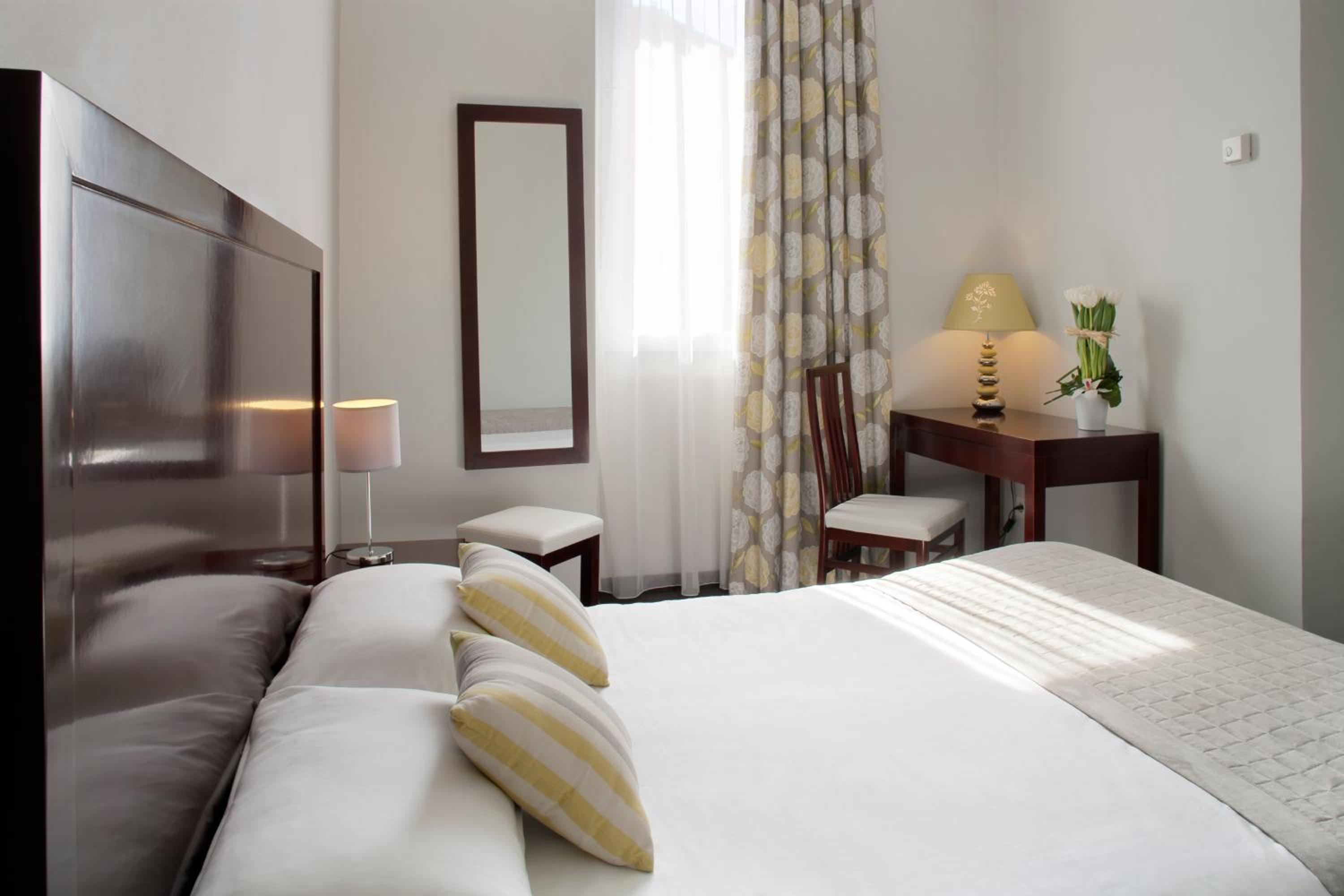 Standard Double Room - Photo 1