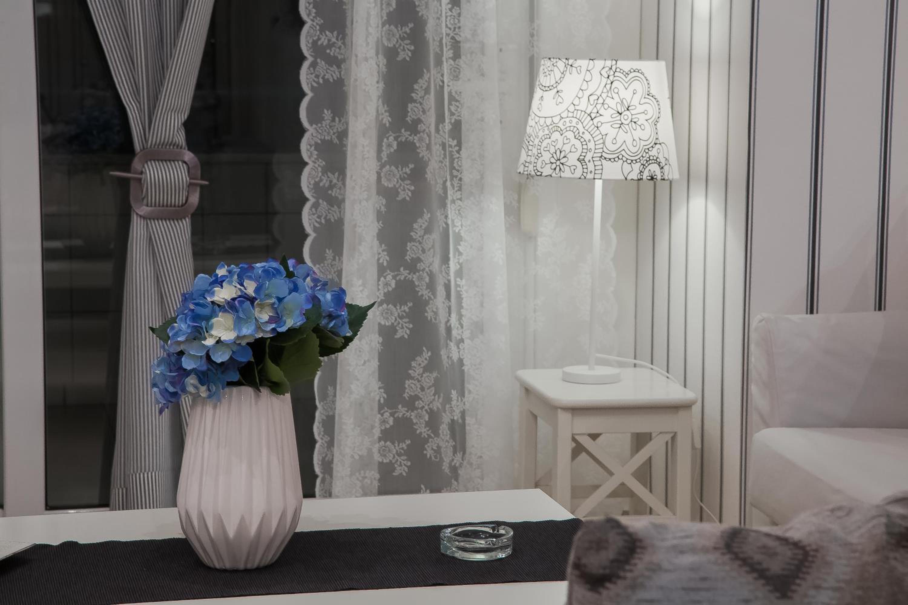 Three-Bedroom Apartment - Photo 10