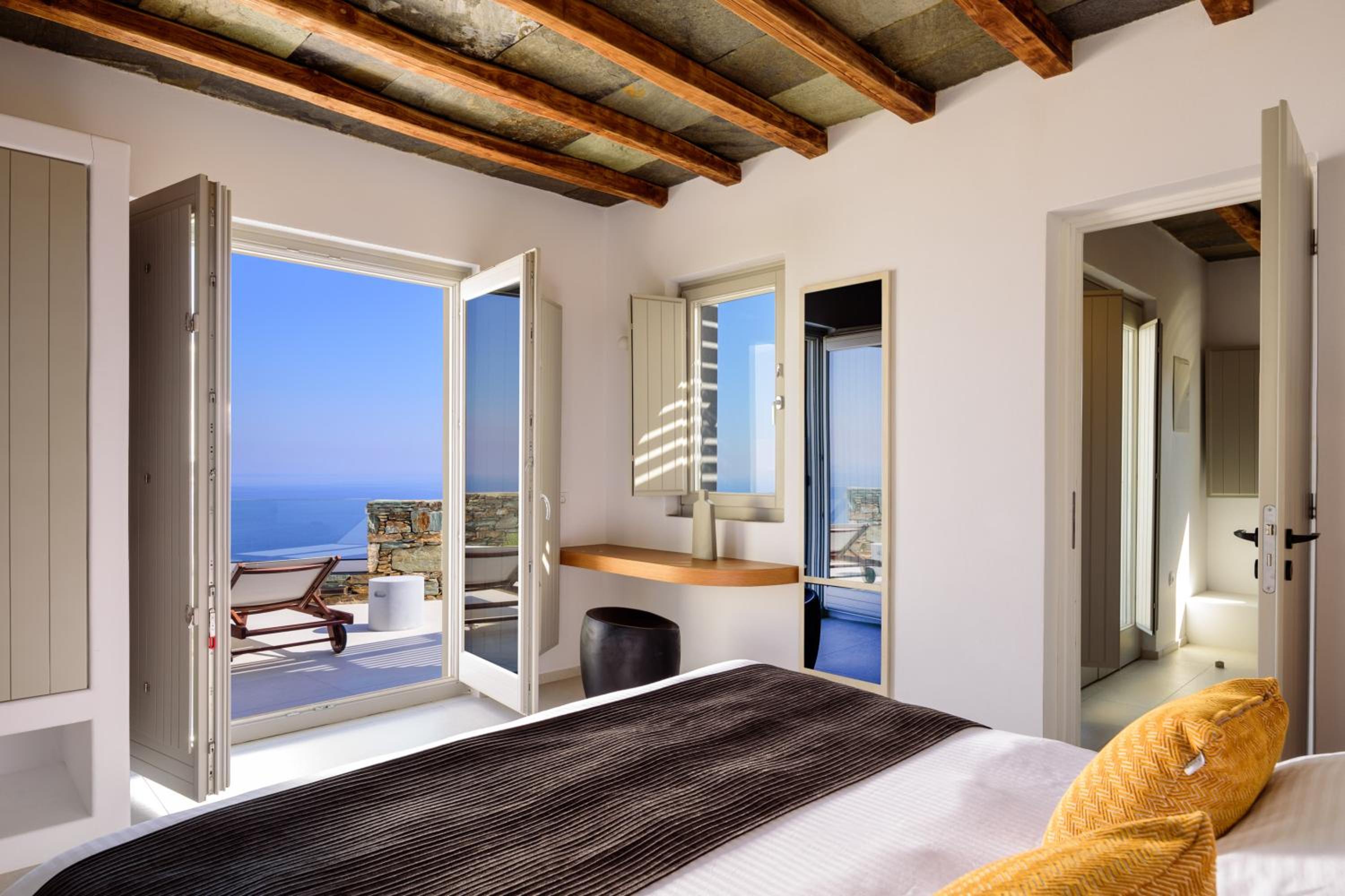 King Suite with Sea View photo 1