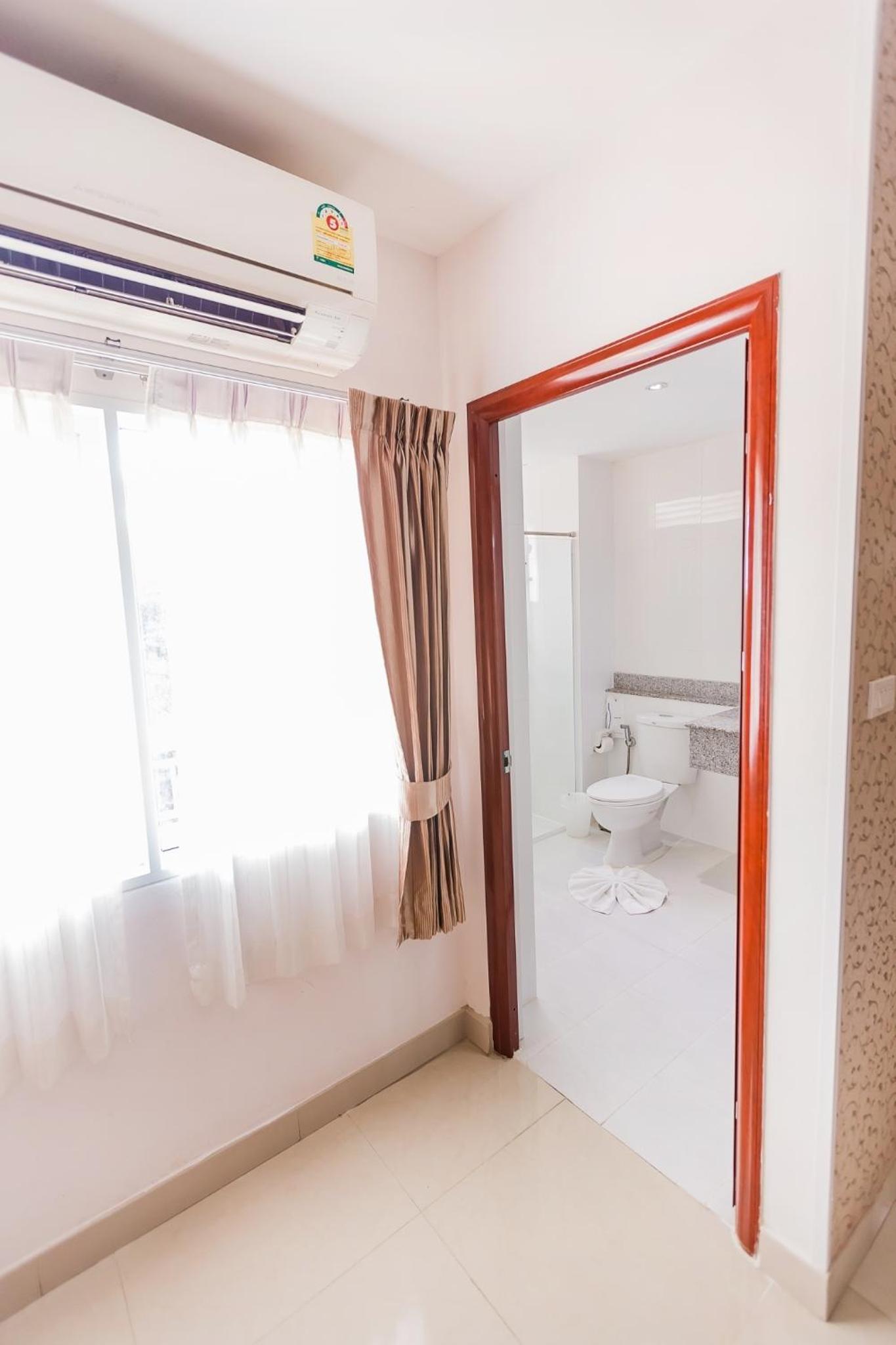Superior Twin Room - Photo 12