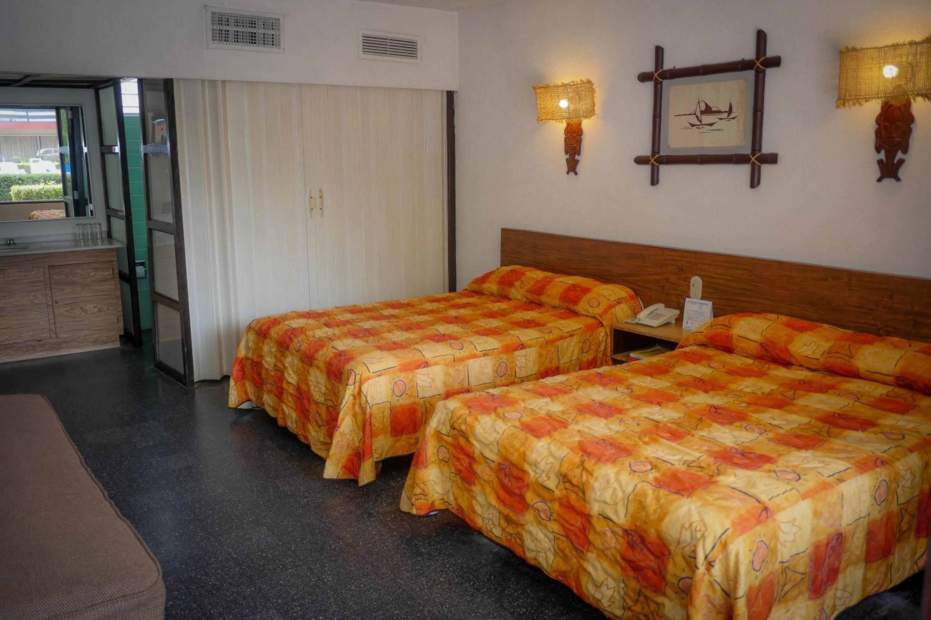Standard Double Room - Photo 1