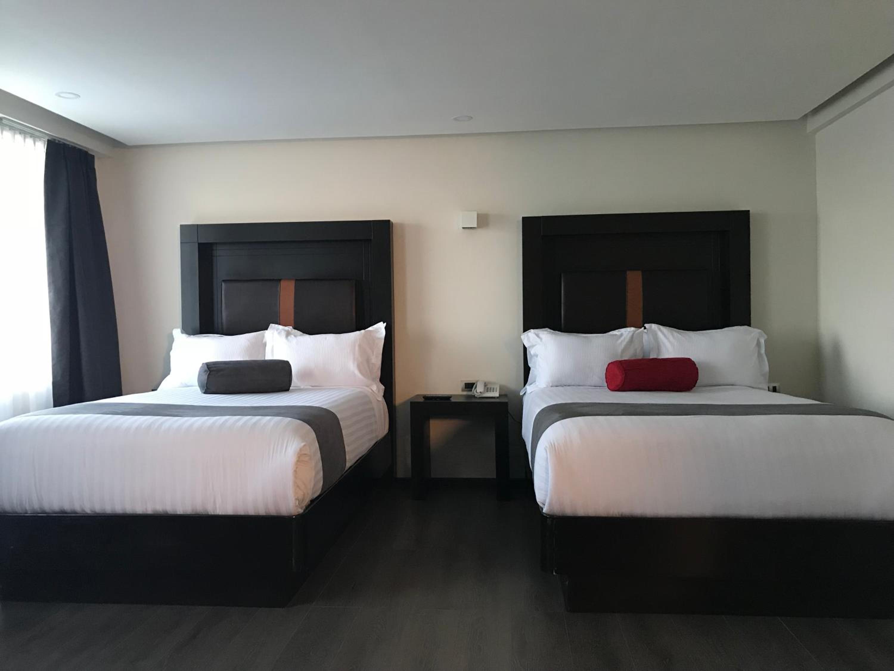 Double Room with Two Double Beds photo 3
