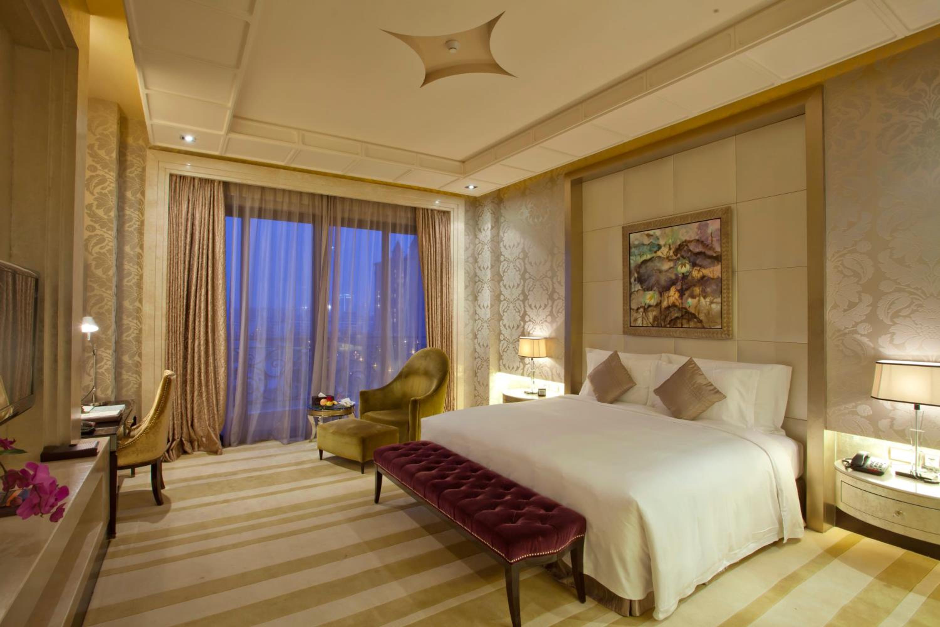 Chateau Deluxe King Room