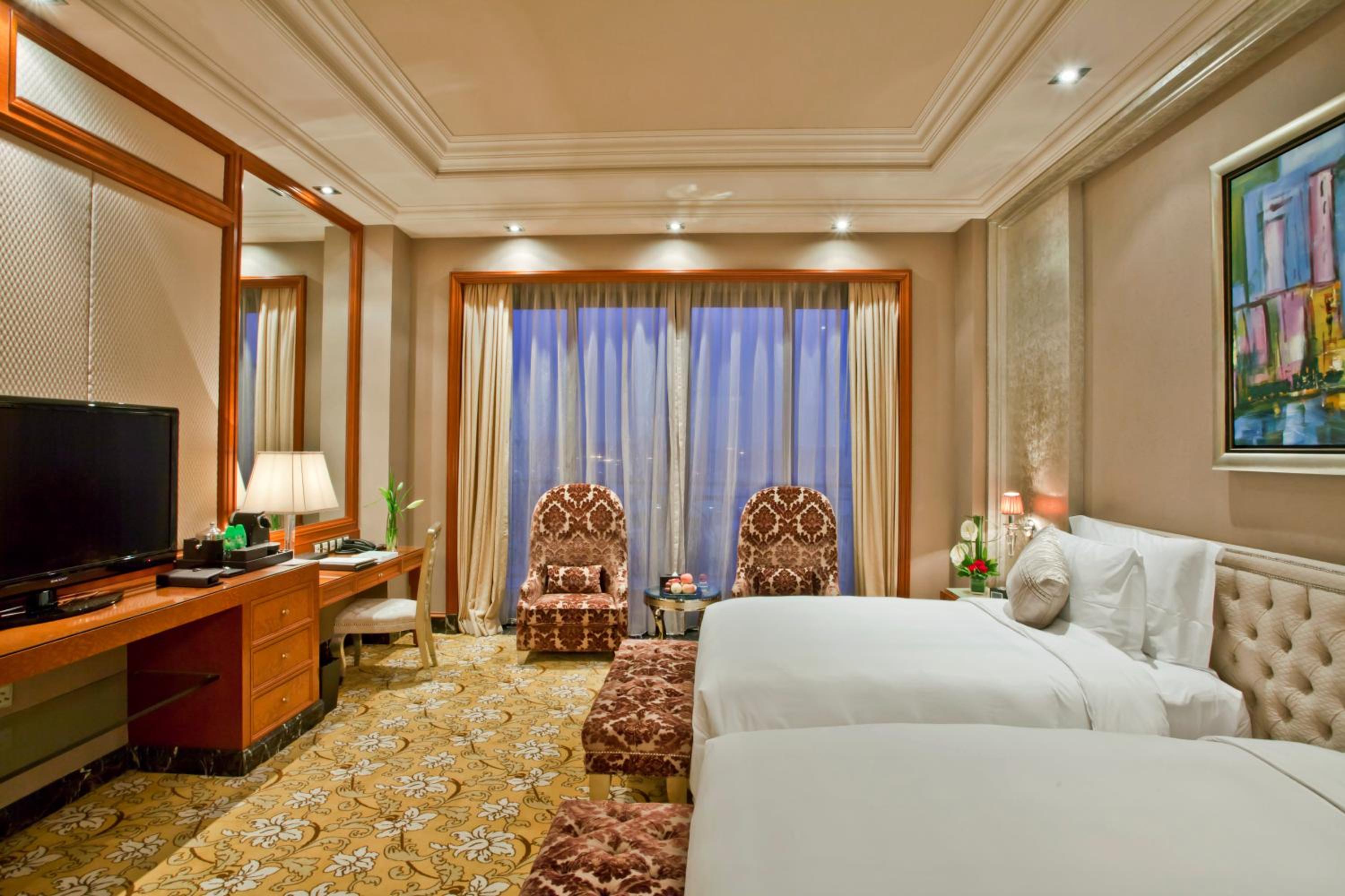 Chateau Deluxe Twin Room