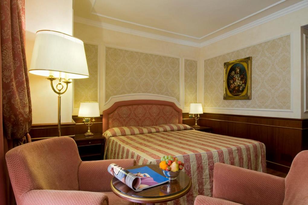 Deluxe Double or Twin Room - Mountain Side - Photo 8