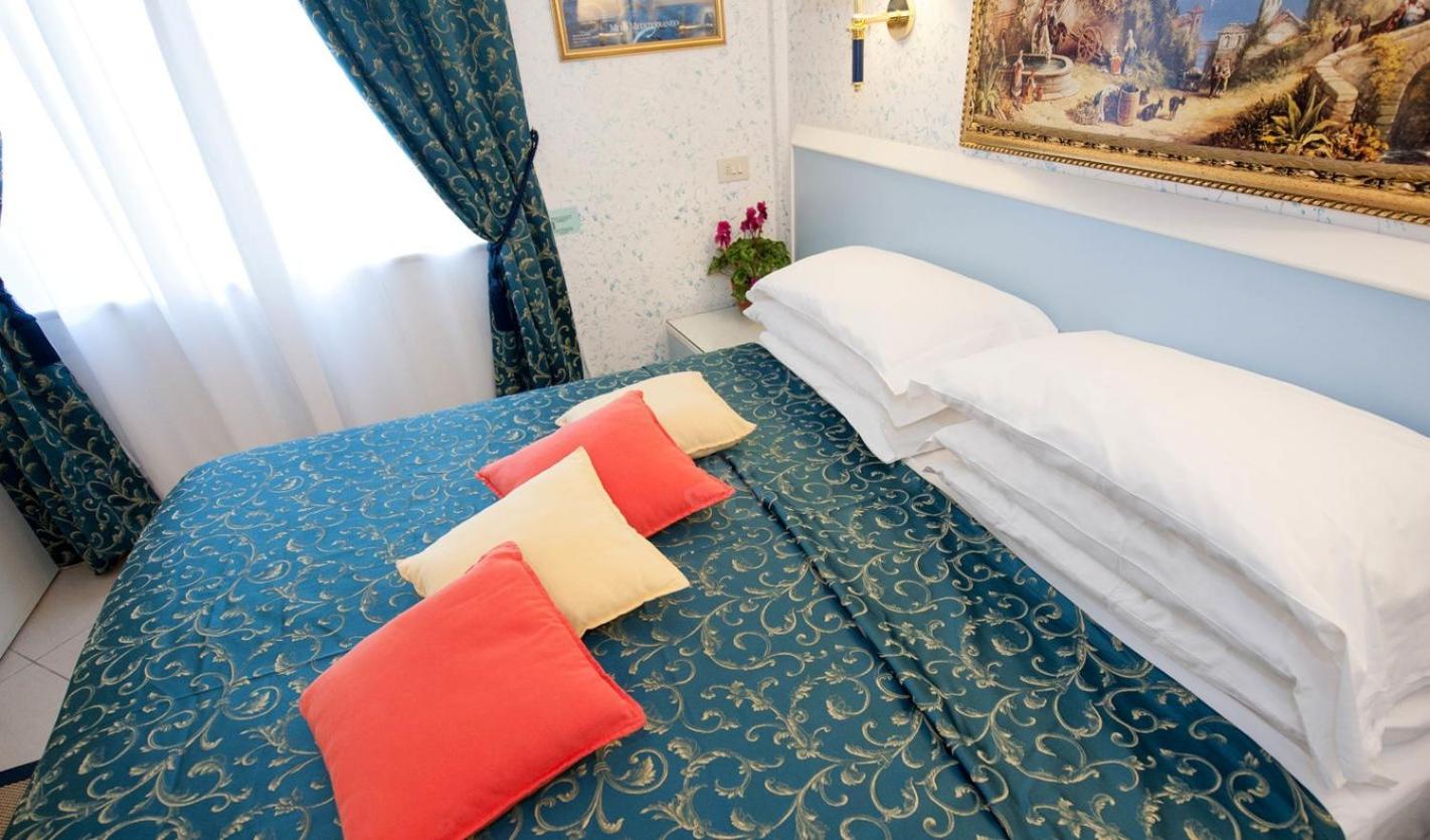 Standard Double Room - No Sea View - Photo 2