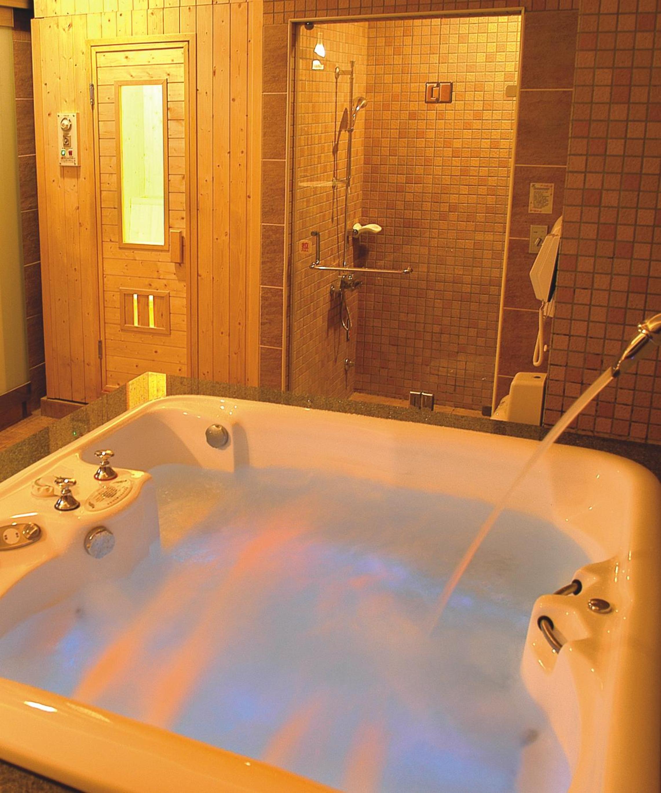 Queen Room with Spa Bath photo 3