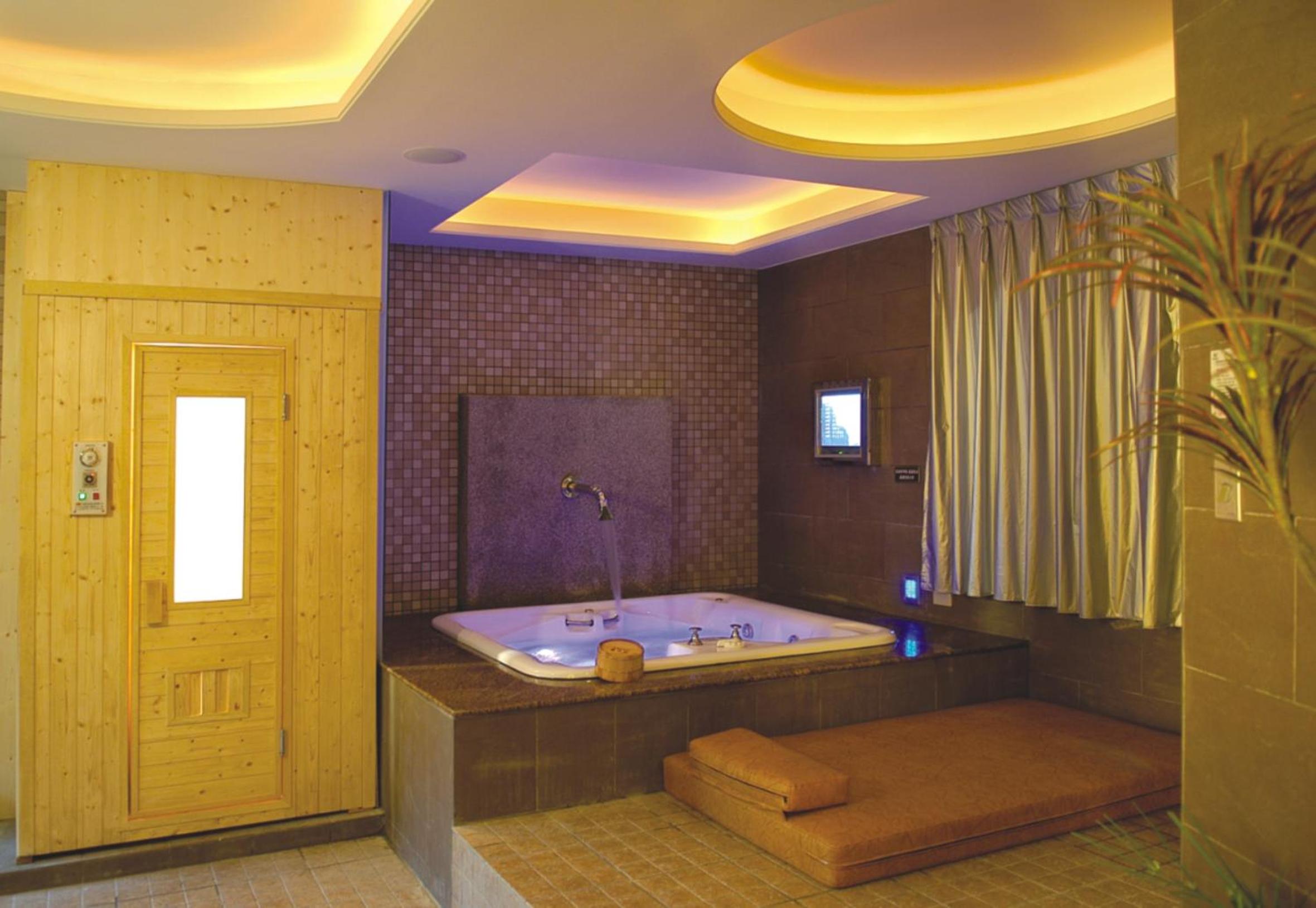 Queen Room with Spa Bath photo 2