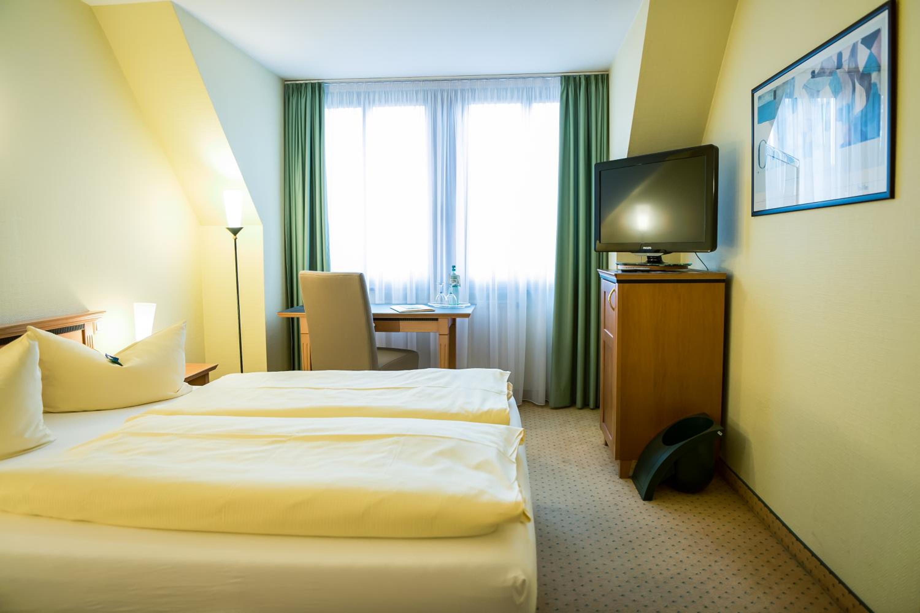 Double Room - Photo 8