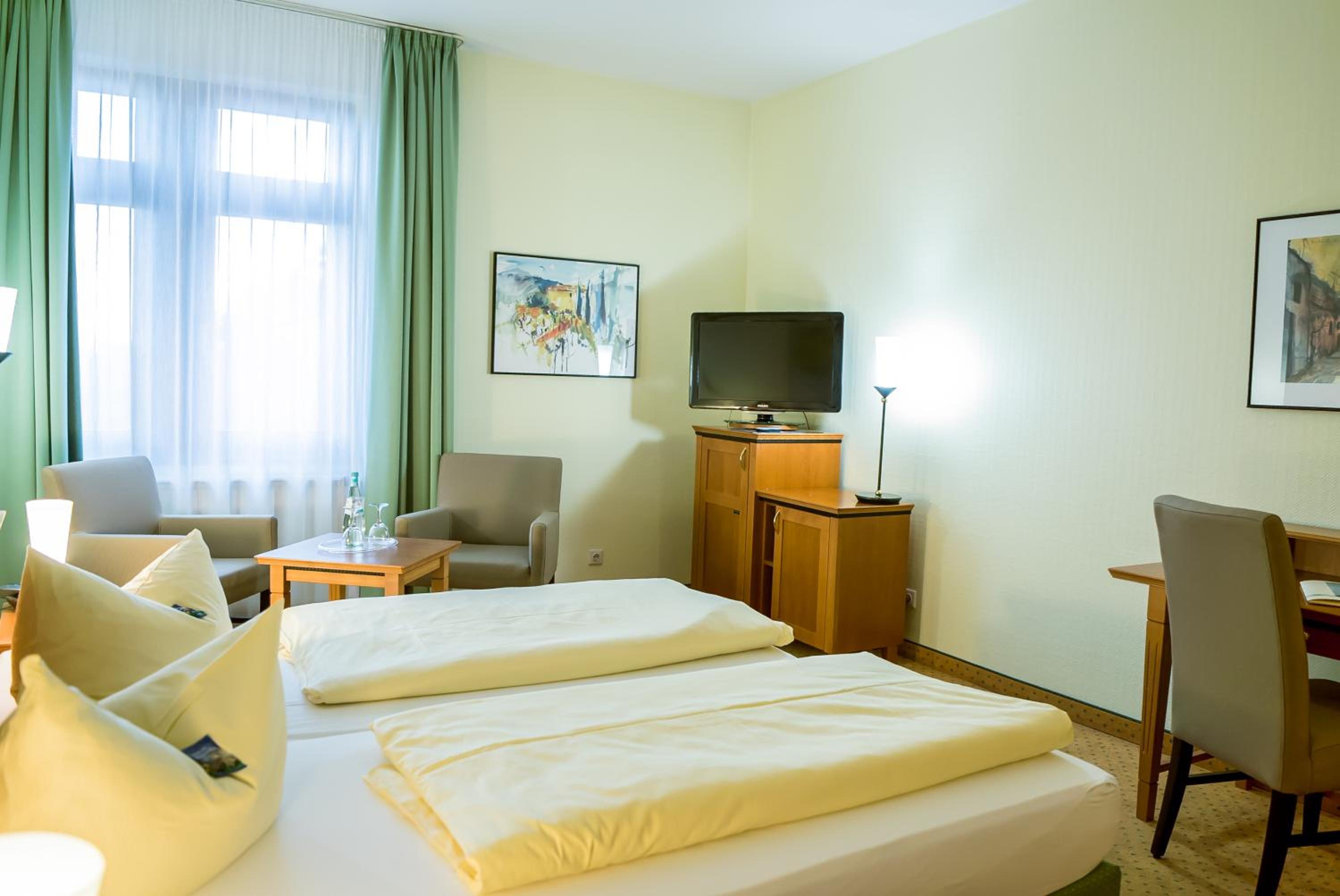 Double Room - Photo 7