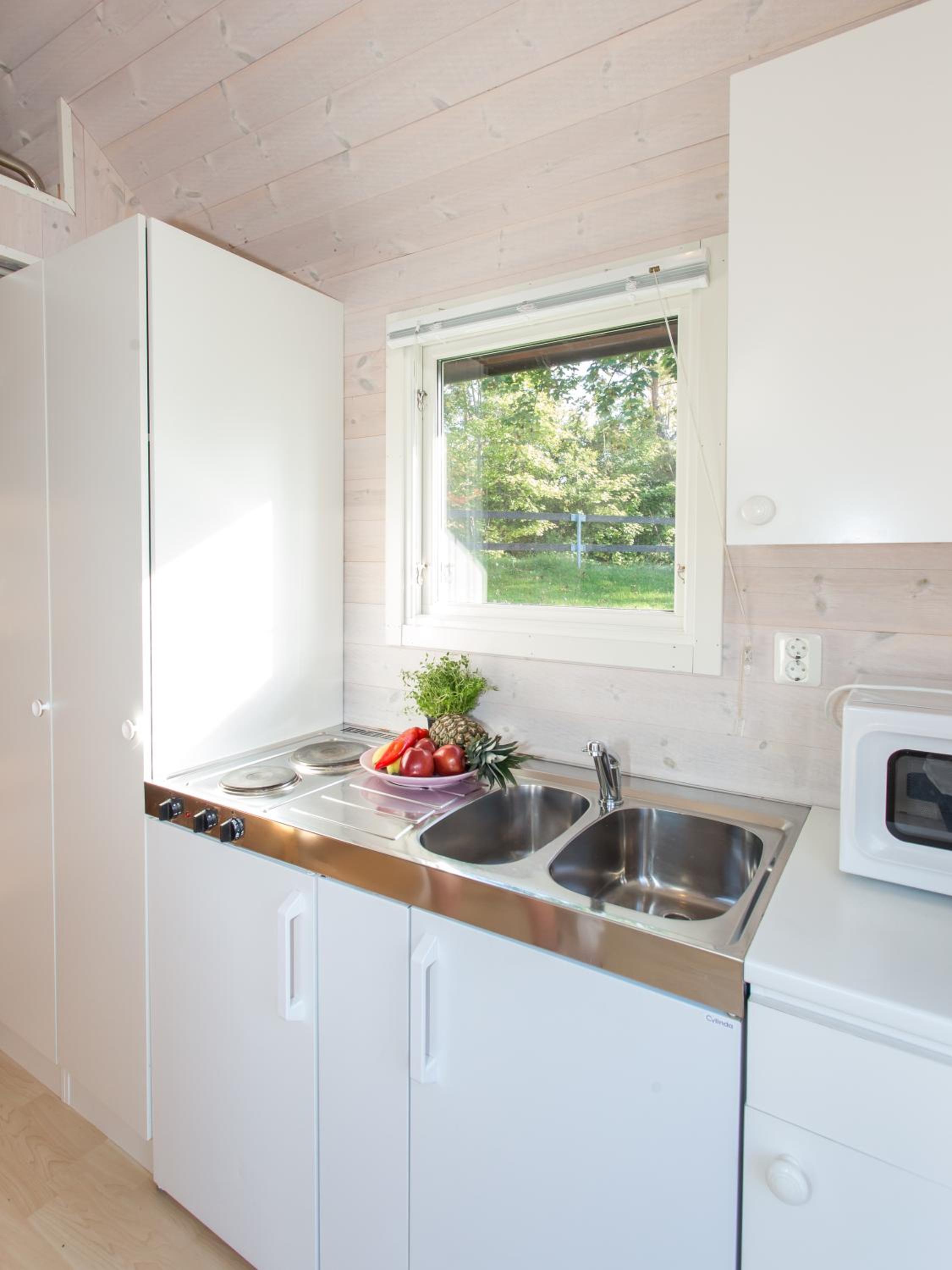 Economy Cottage with Patio - Photo 6