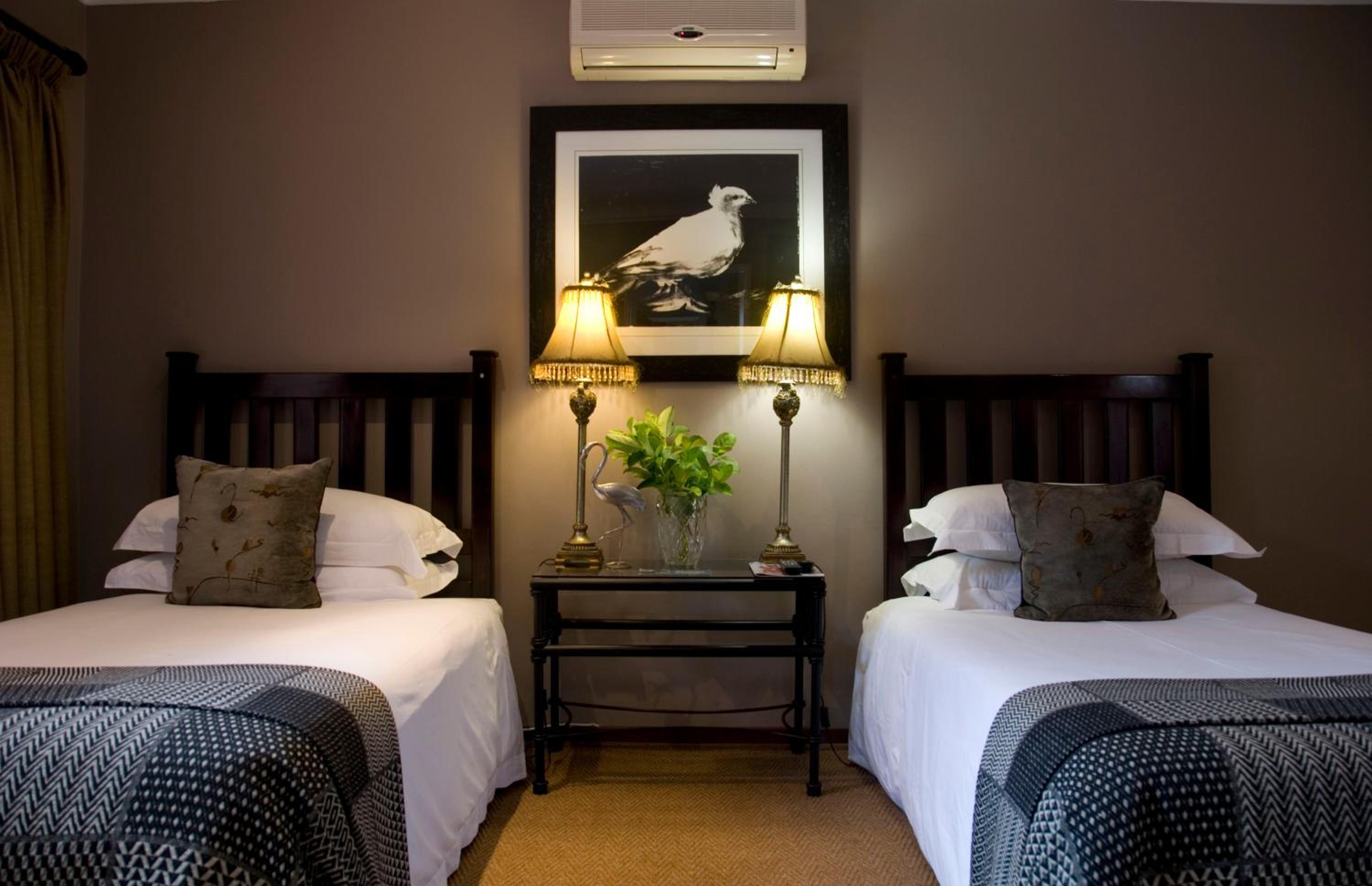 Twin Room with Garden View - Photo 24
