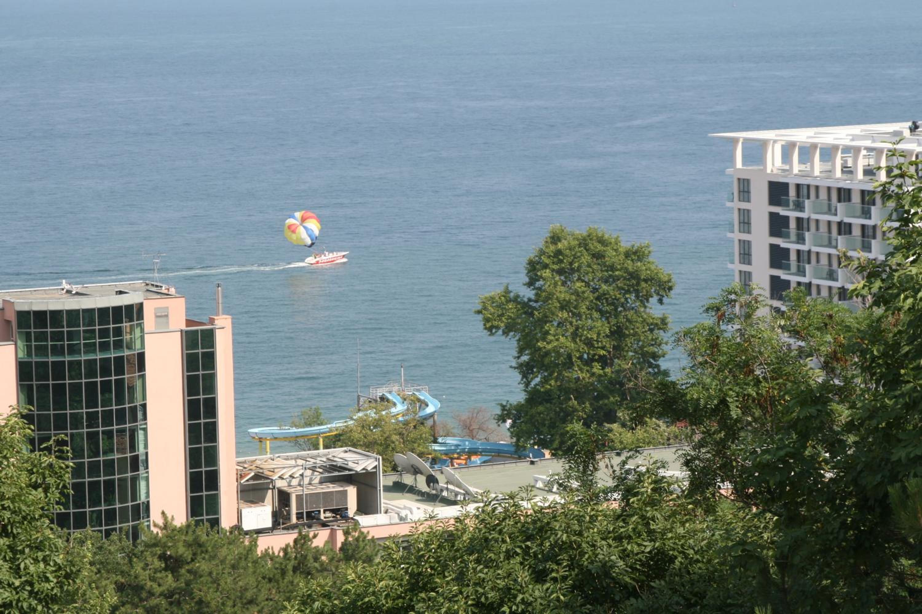 Twin Room with Balcony and Sea View photo 2