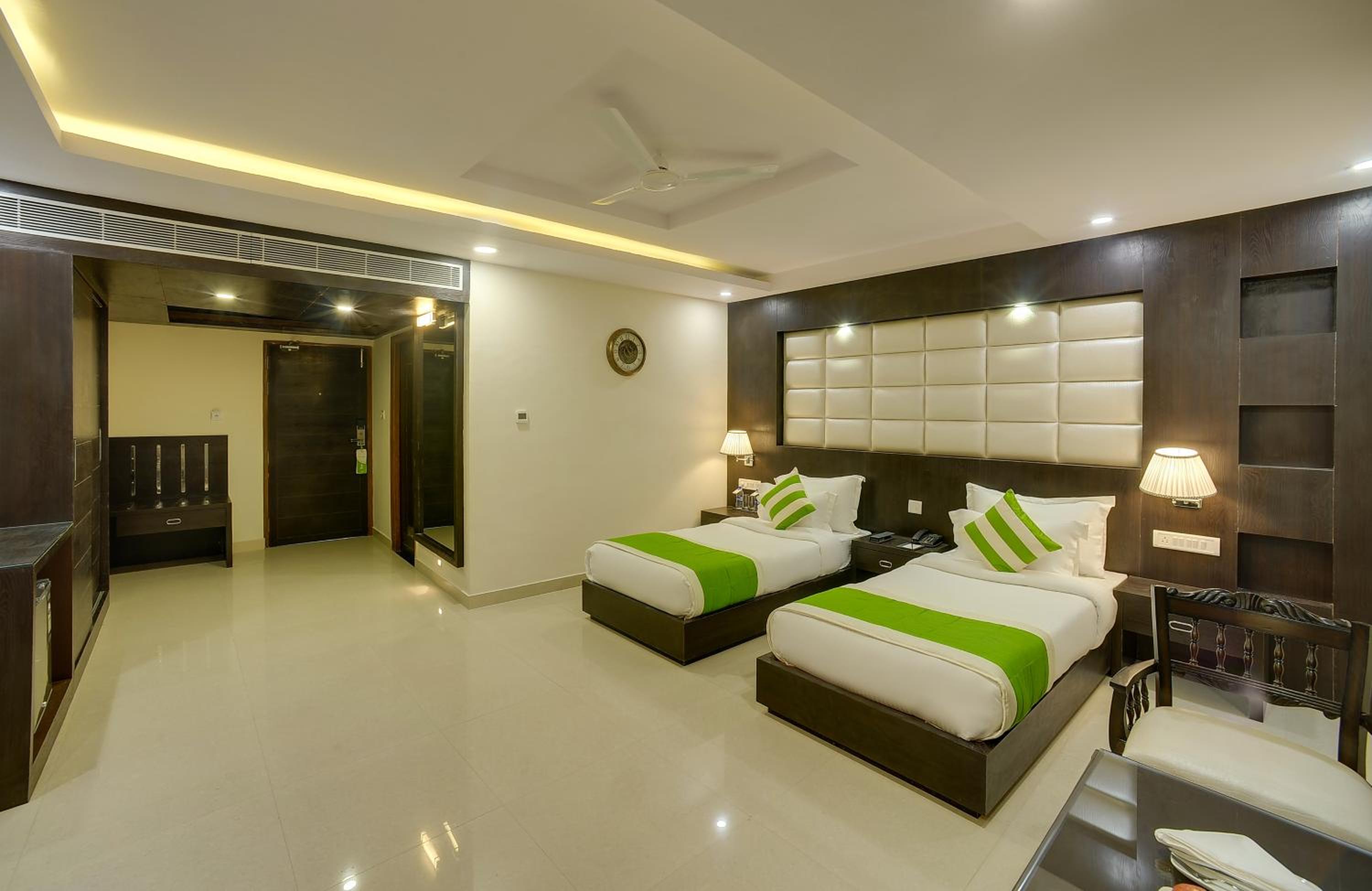 Club Room photo 3