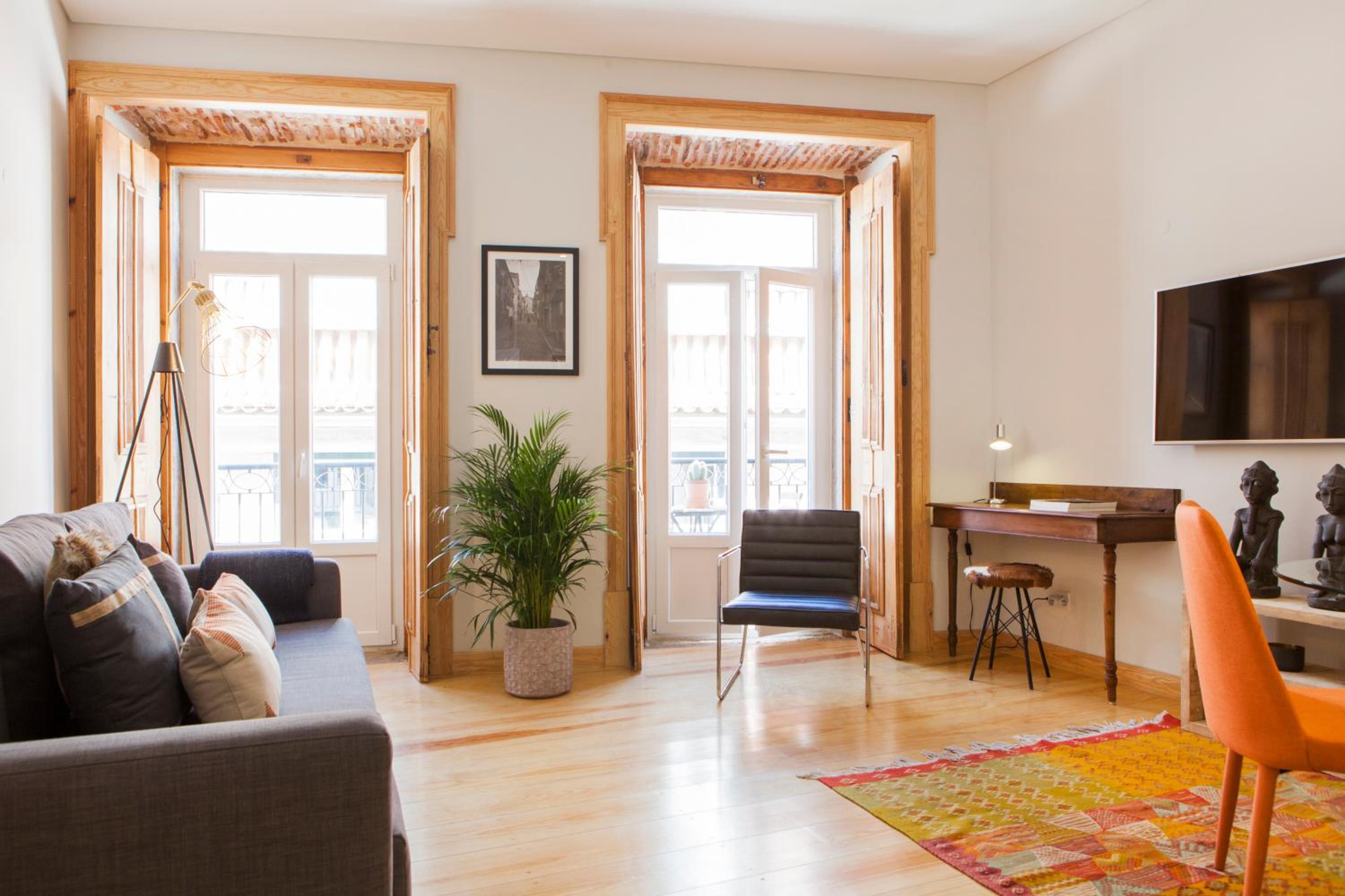 Two-Bedroom Apartment - Photo 18