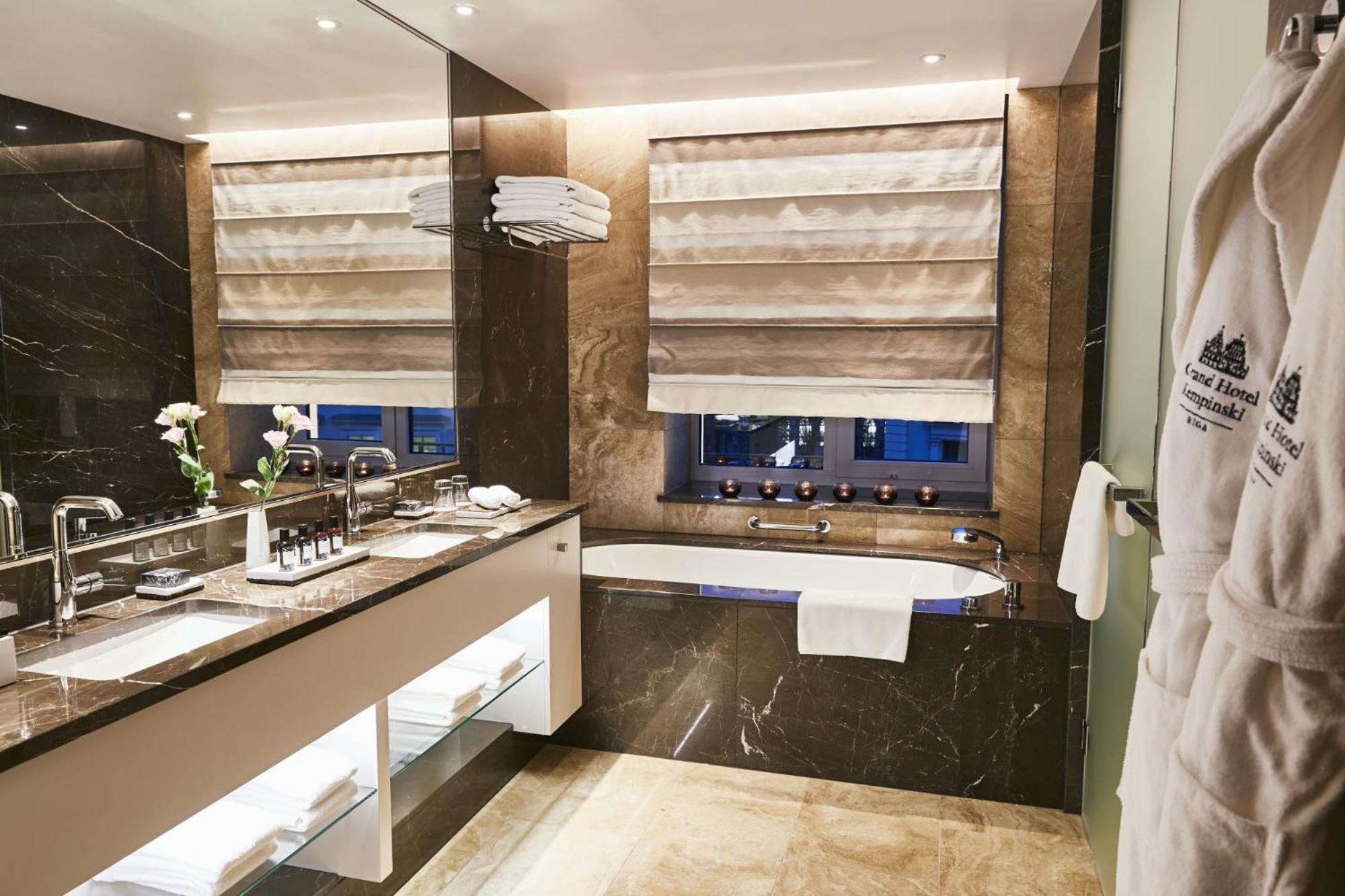 Diplomatic Suite - Photo 5