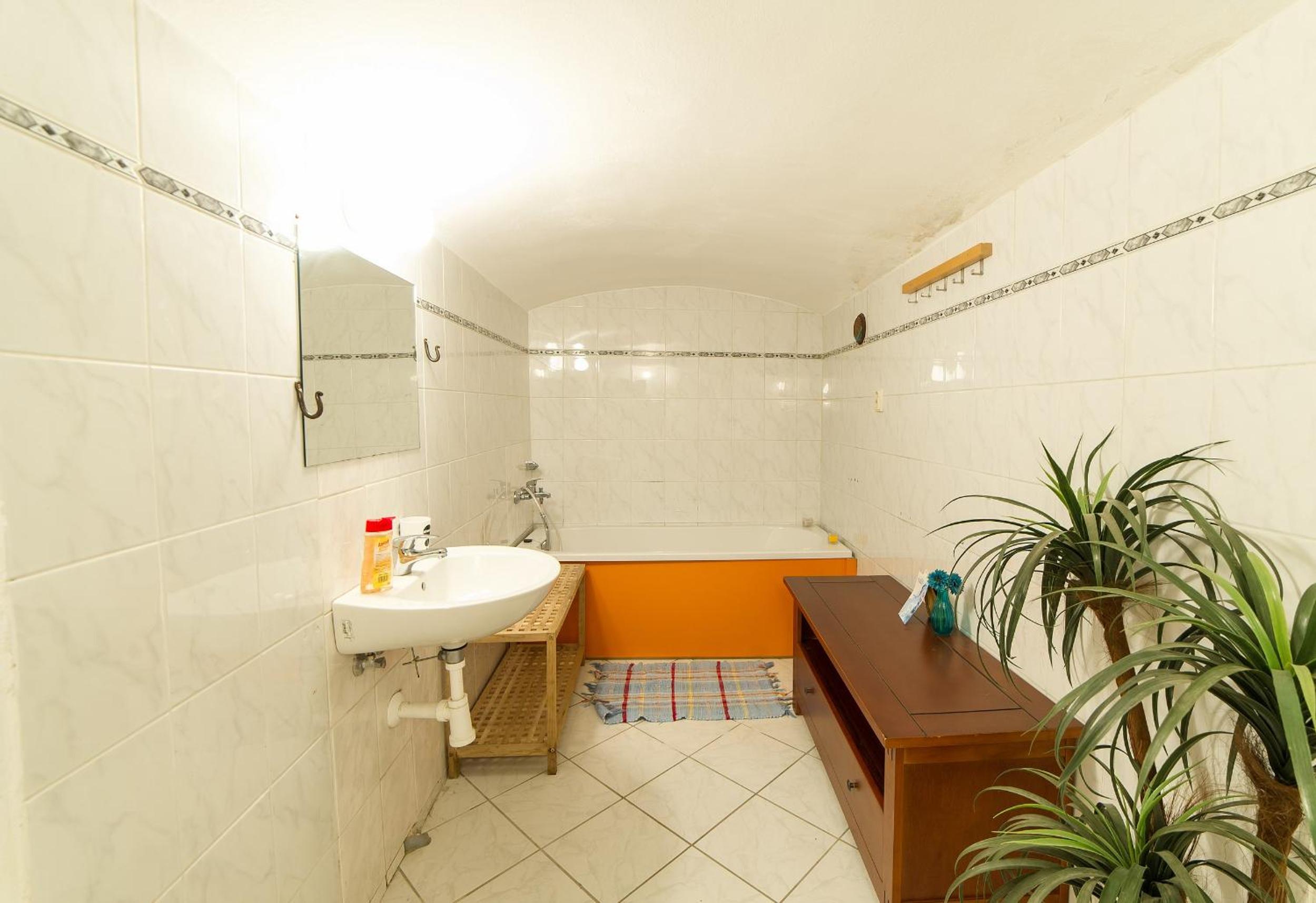 Apartment - Ground Floor photo 2