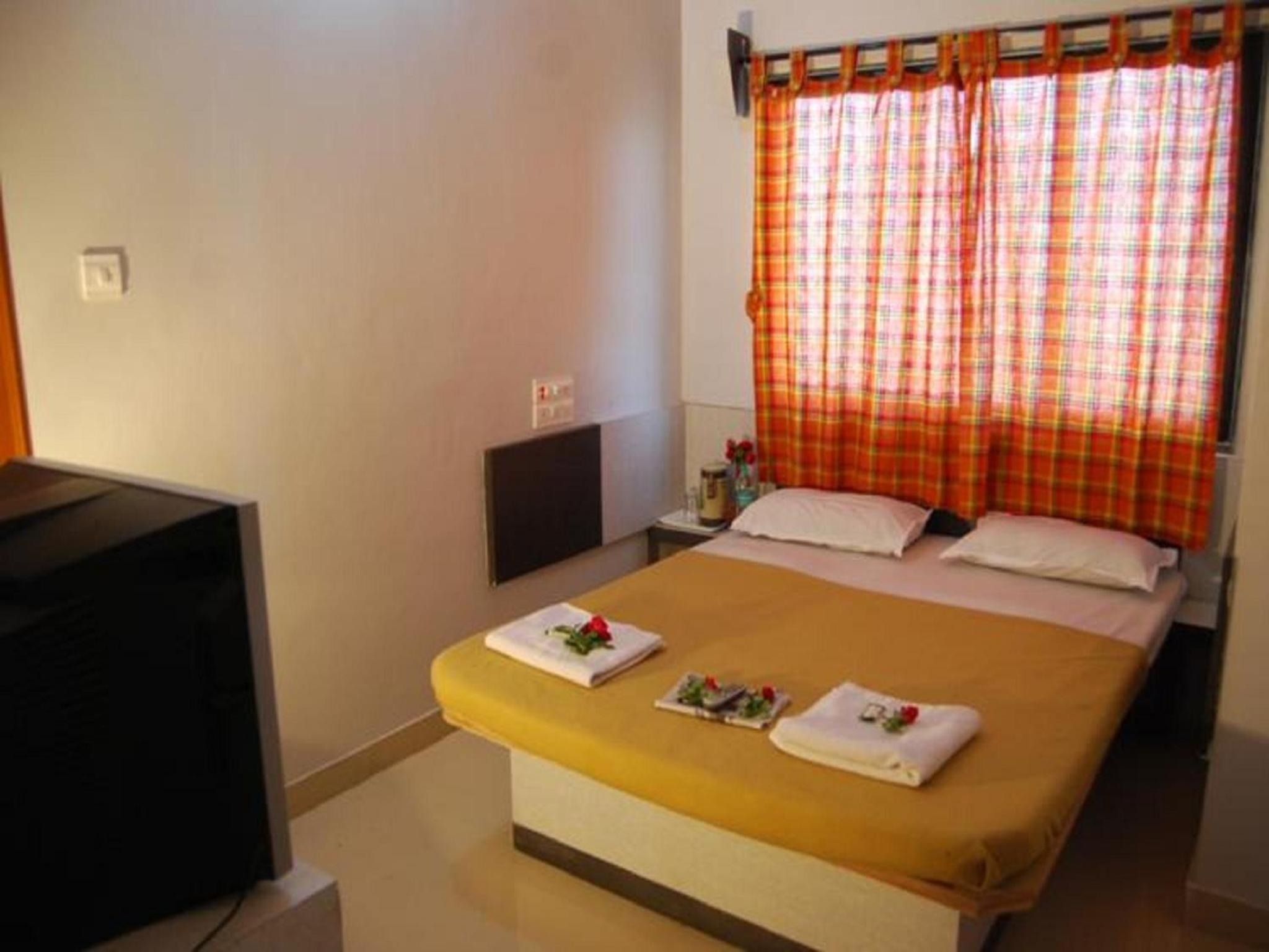 Deluxe Room Non AC photo 1