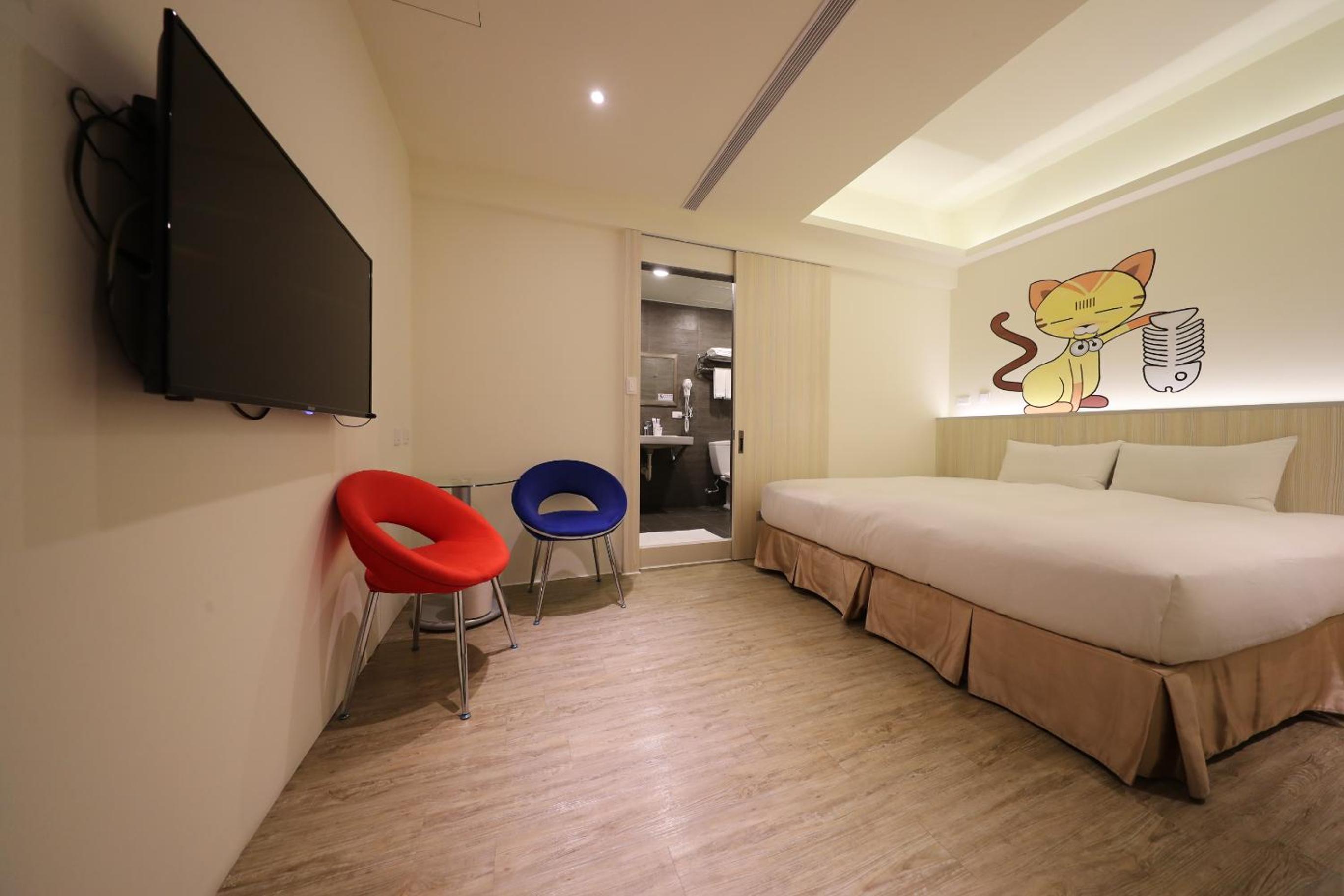 Standard Double or Twin Room - No Window photo 3