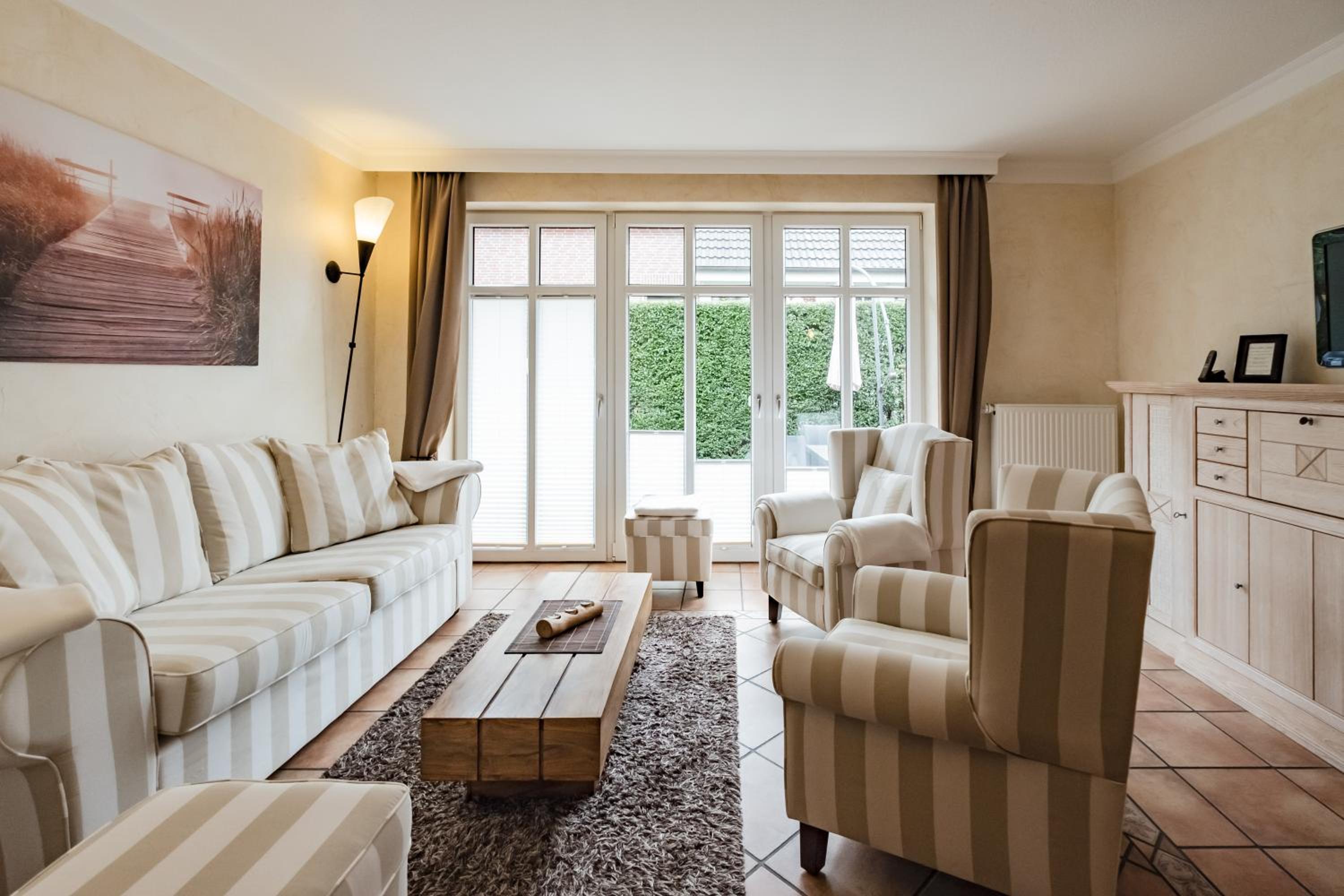 Chalet (2-6 Adults)