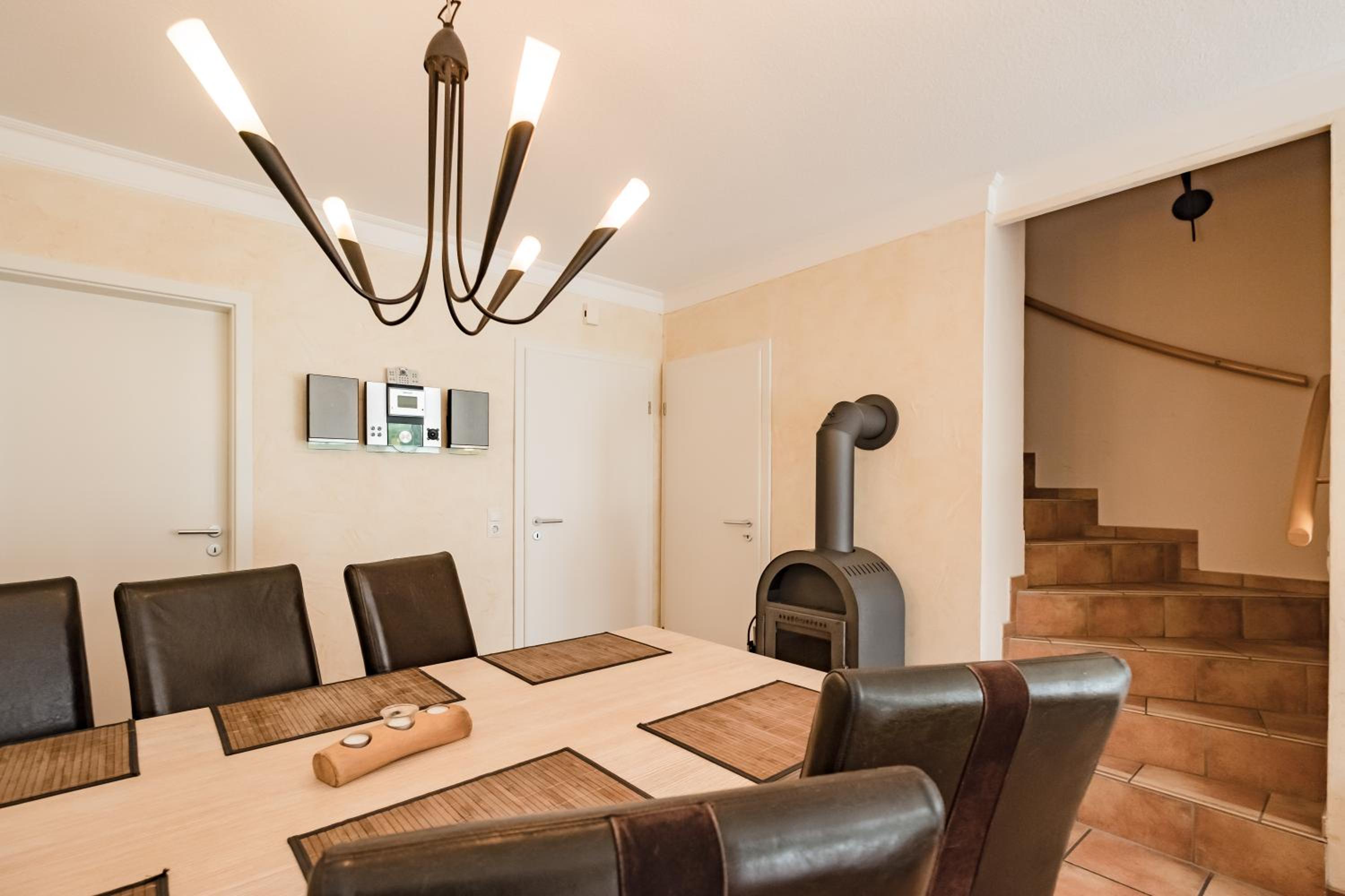 Chalet (2-6 Adults)
