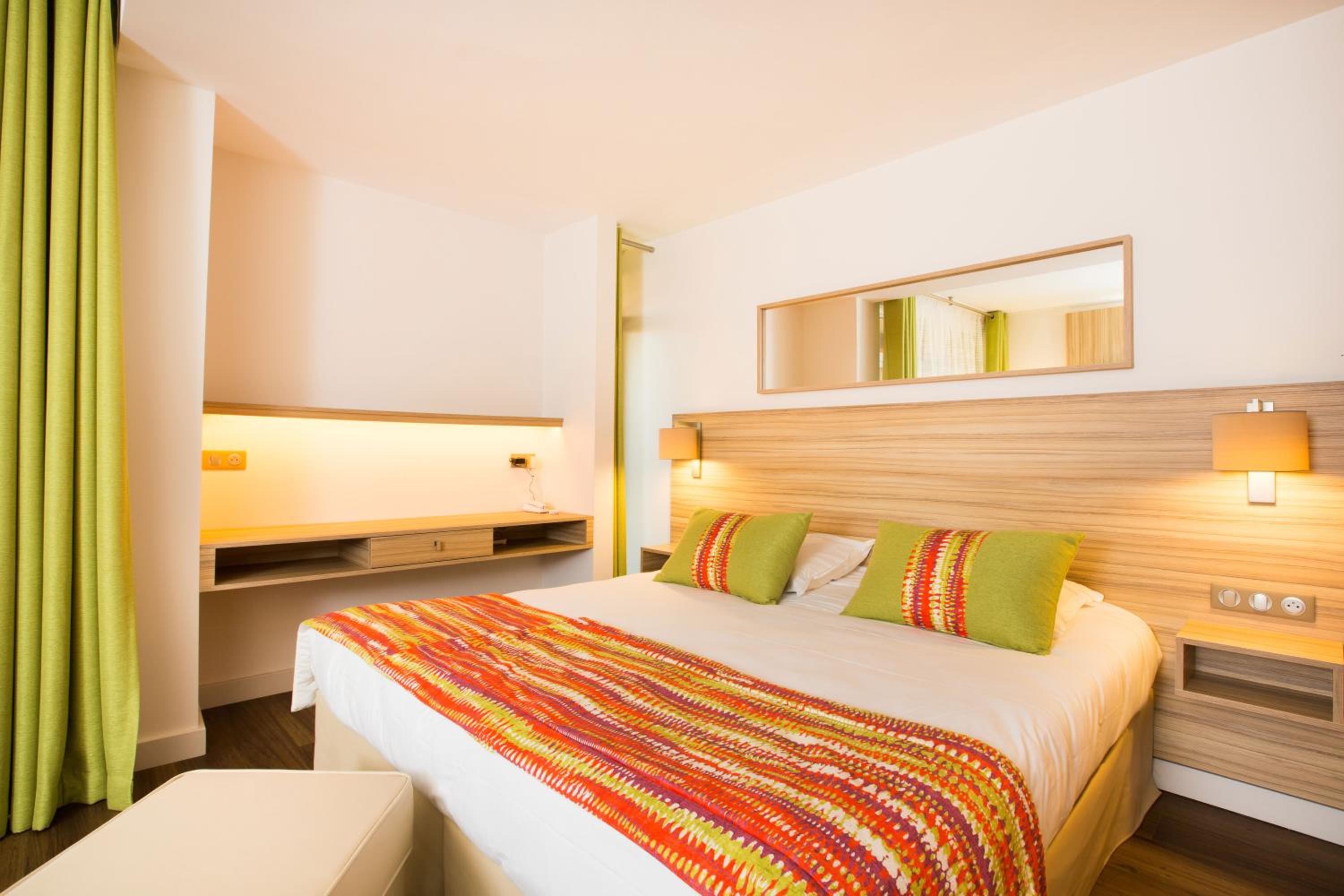 Quadruple Room with Terrace - Photo 1