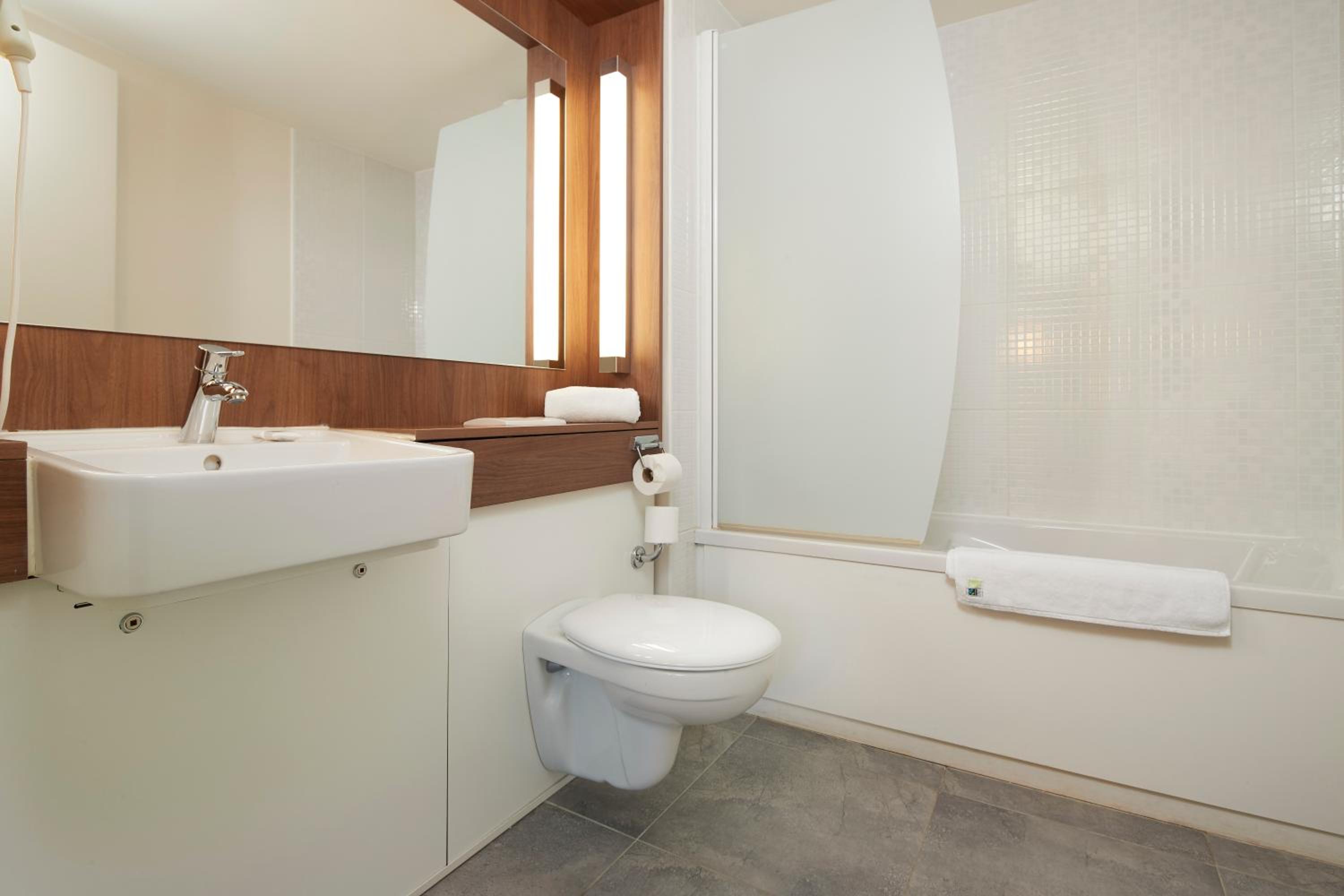 Standard Double Room - Photo 5