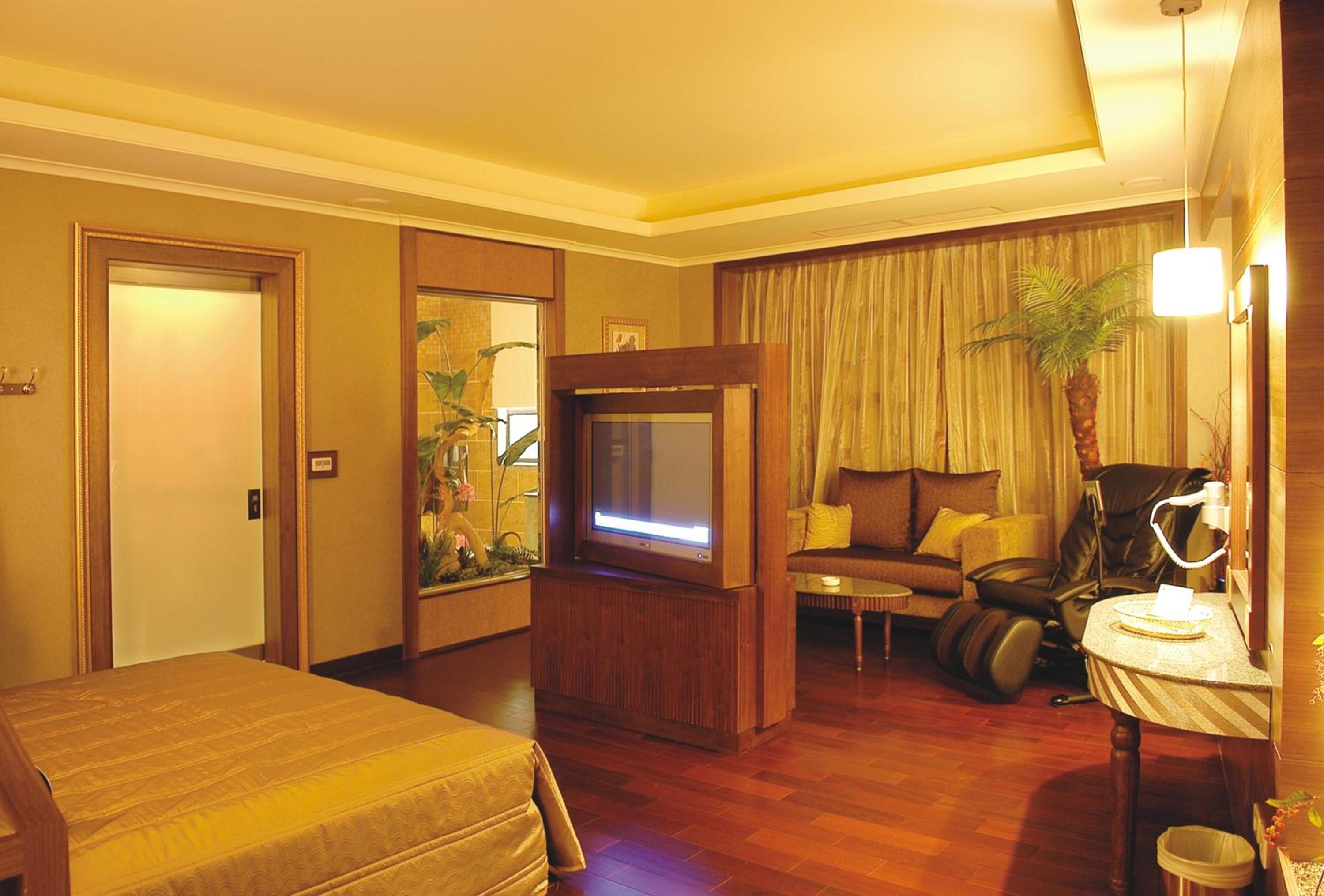 Queen Room with Spa Bath photo 2