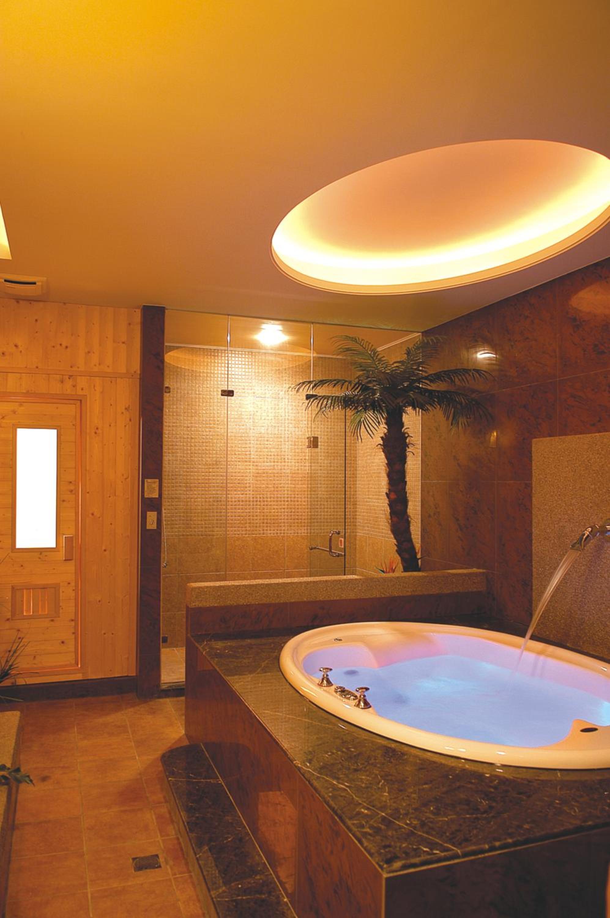 King Room with Spa Bath photo 3