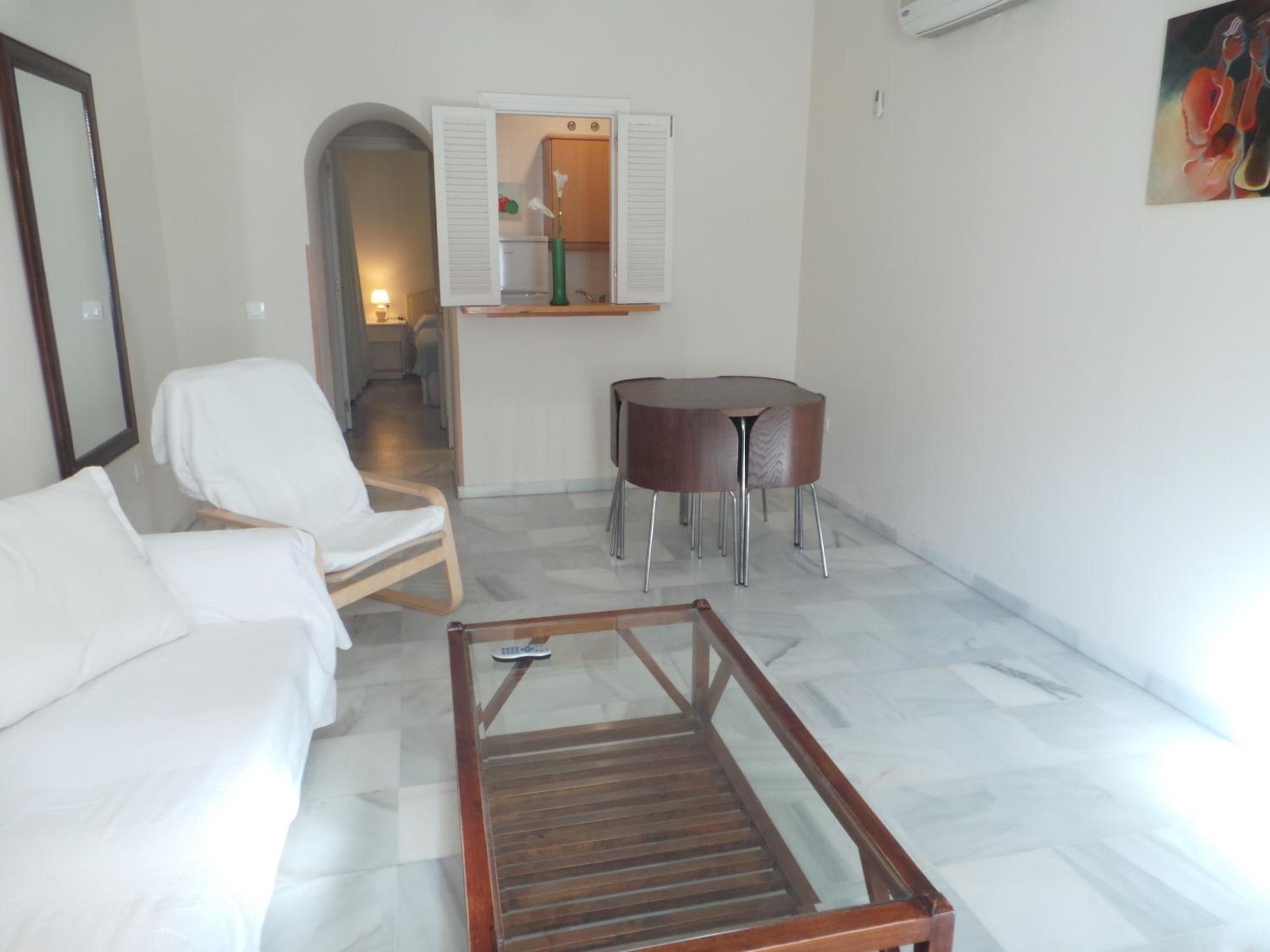 One-Bedroom Apartment - Photo 9