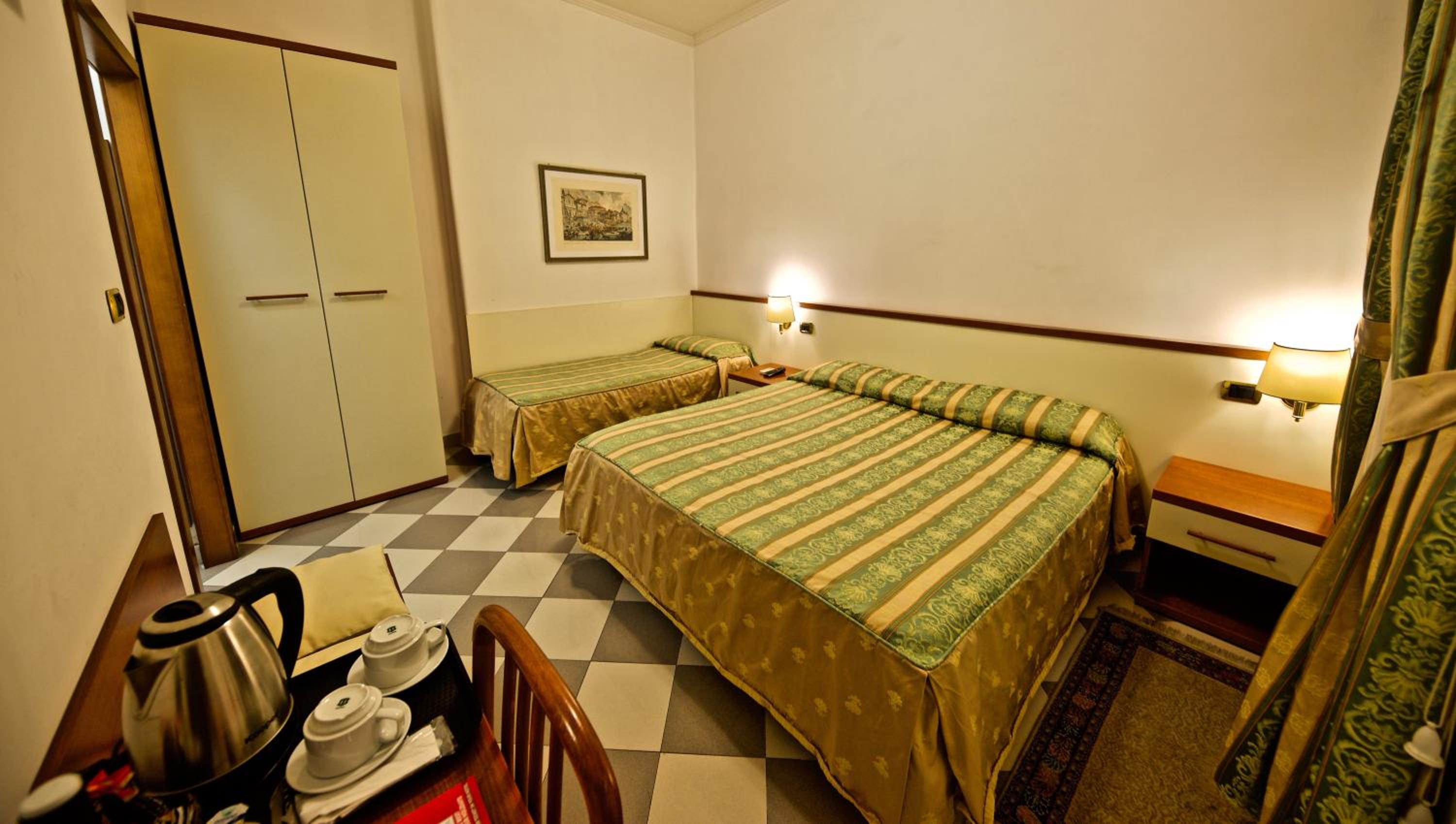 Triple Room with Private Bathroom photo 3