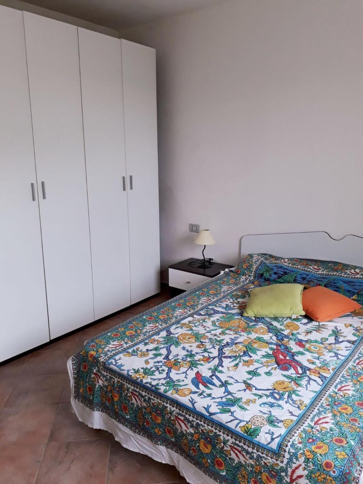 One-Bedroom Apartment - Photo 1
