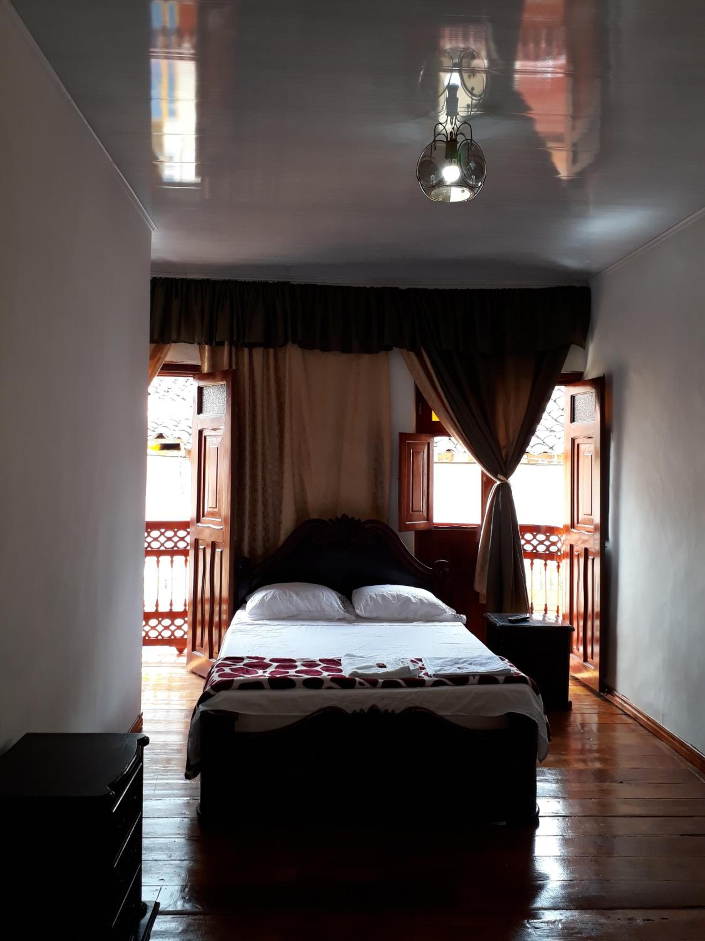 Twin Room with Private Bathroom photo 2