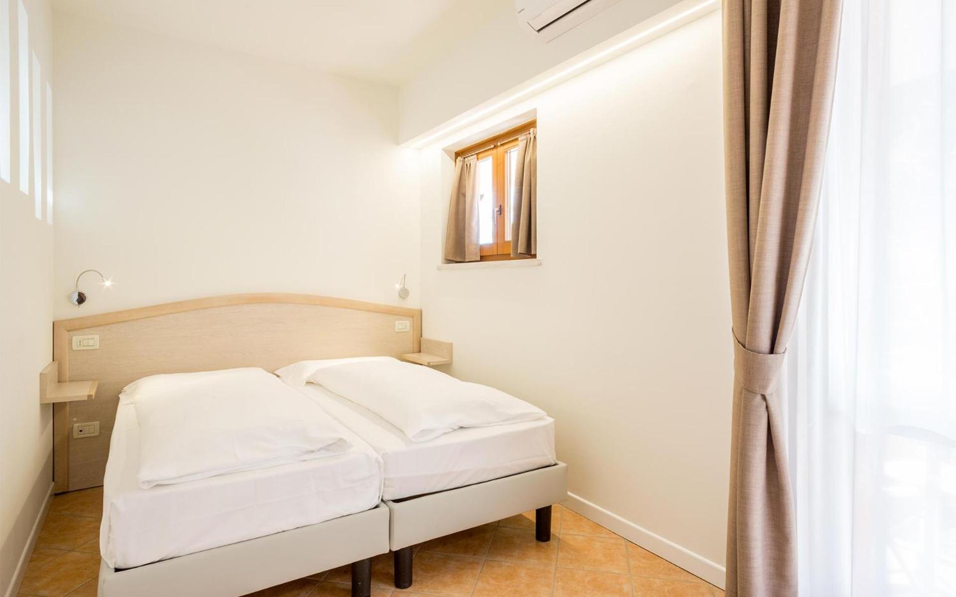 Comfort Room with Twin Beds - Garden View photo 1