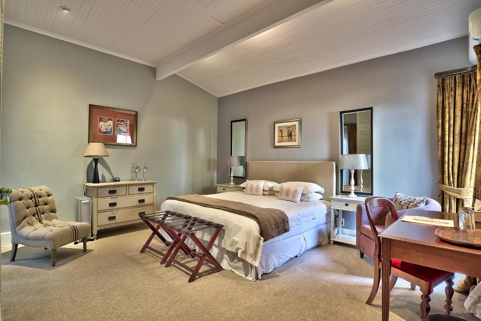 Luxury Double Room with Air Conditioning - Photo 3