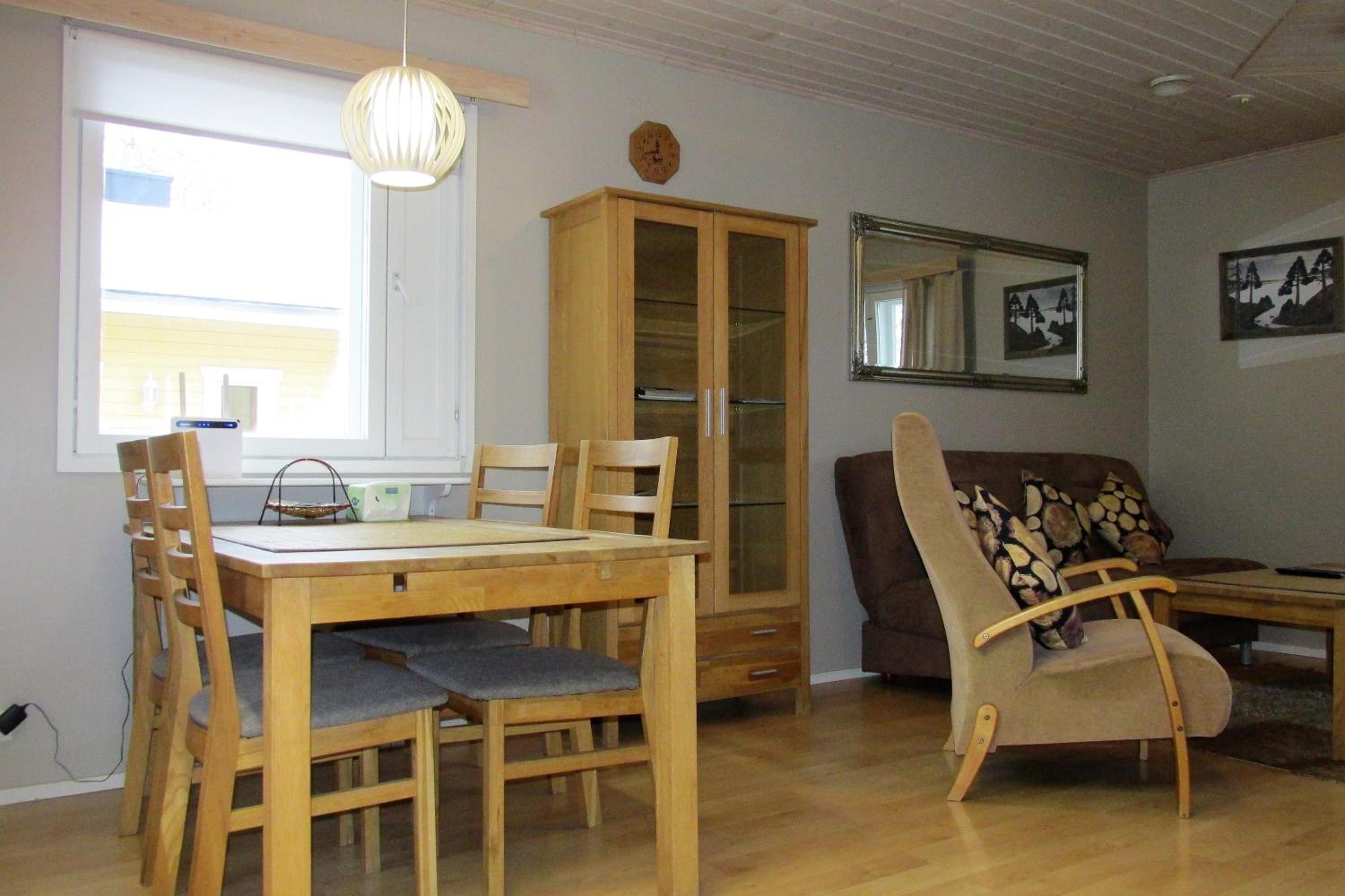Family Room with Private Bathroom - Photo 29