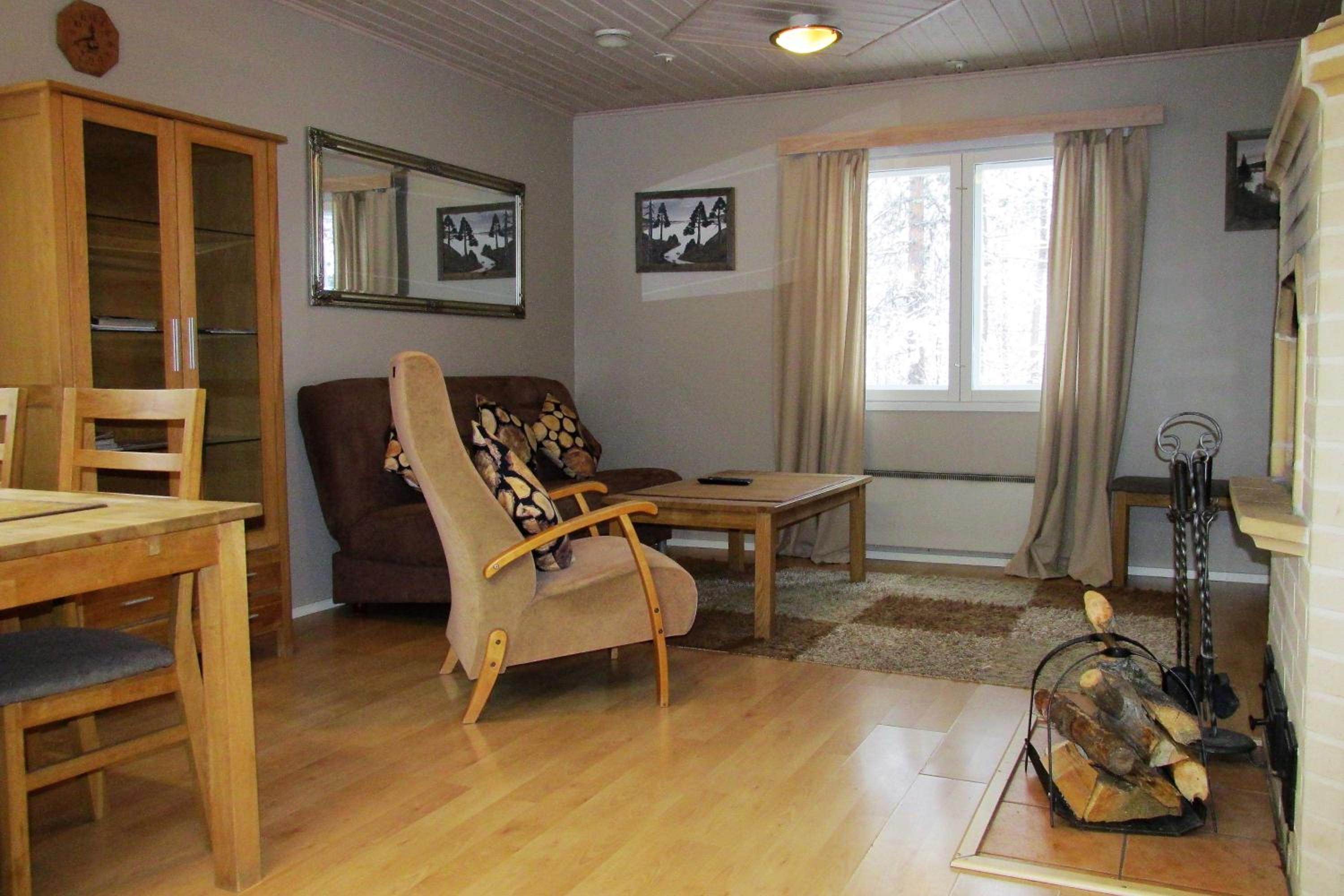 Family Room with Private Bathroom - Photo 1