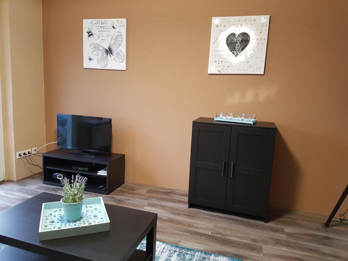 One-Bedroom House photo 3