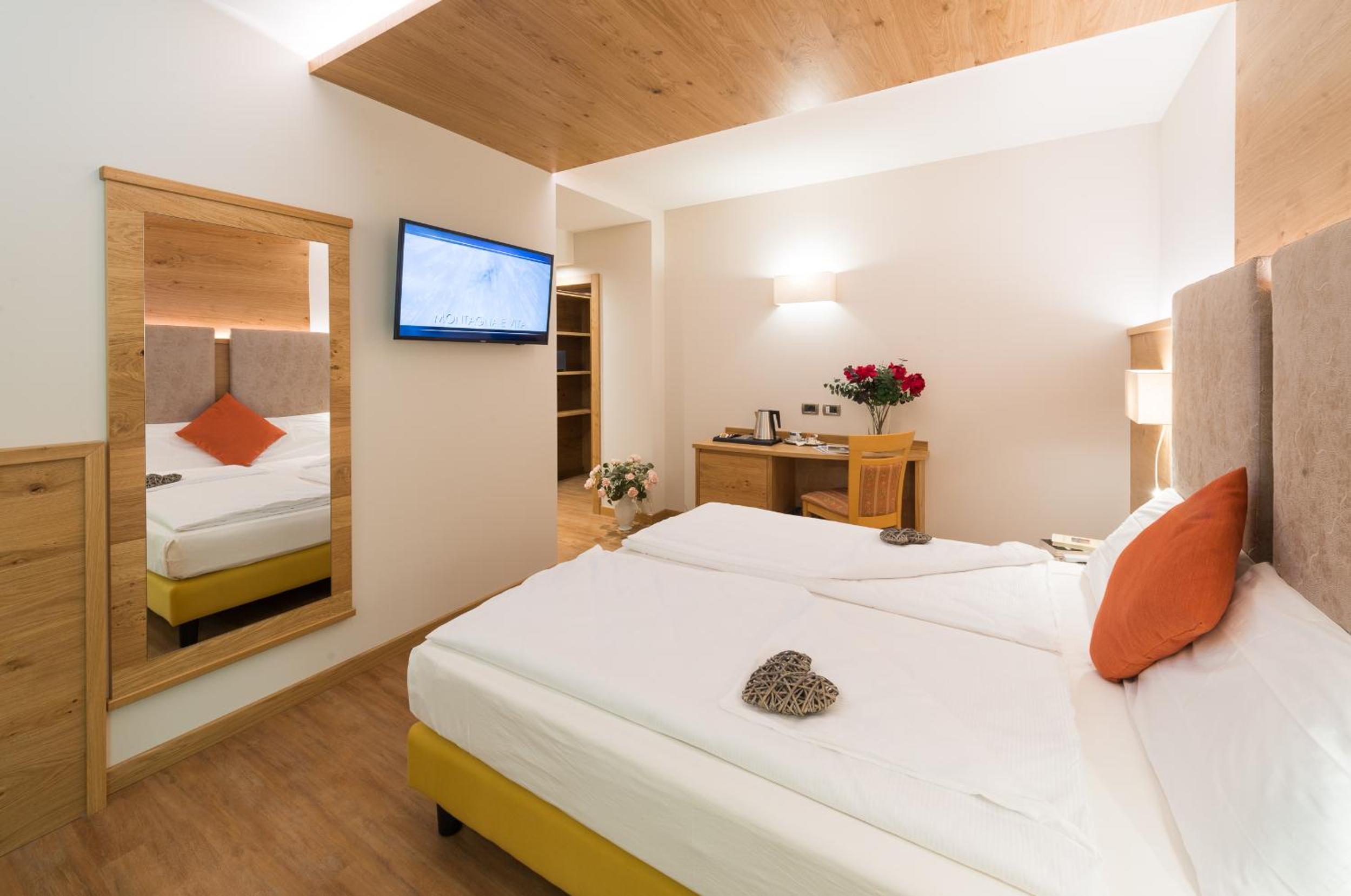 Superior Deluxe Double or Twin Room  - Photo 2