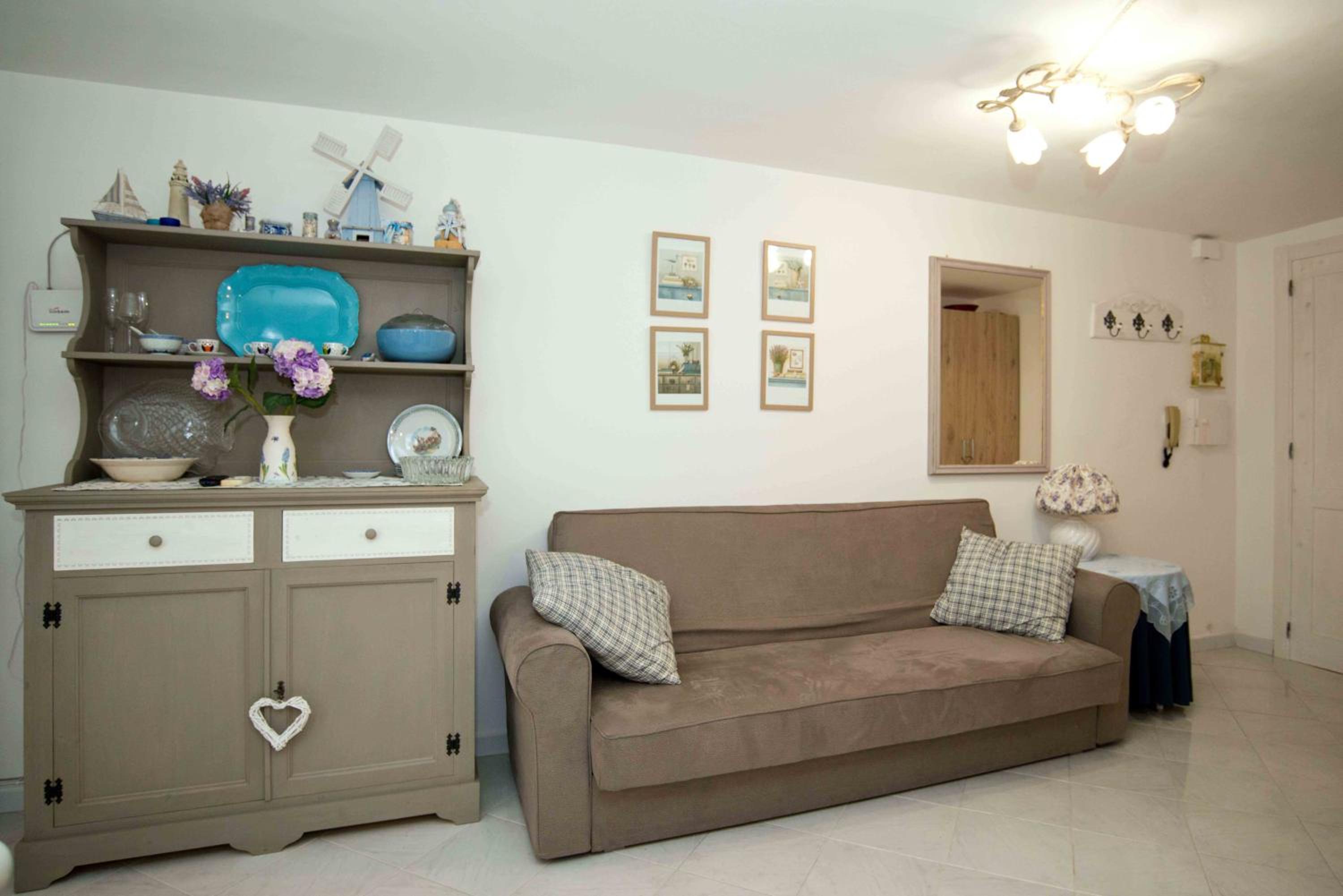 Studio Apartment photo 1