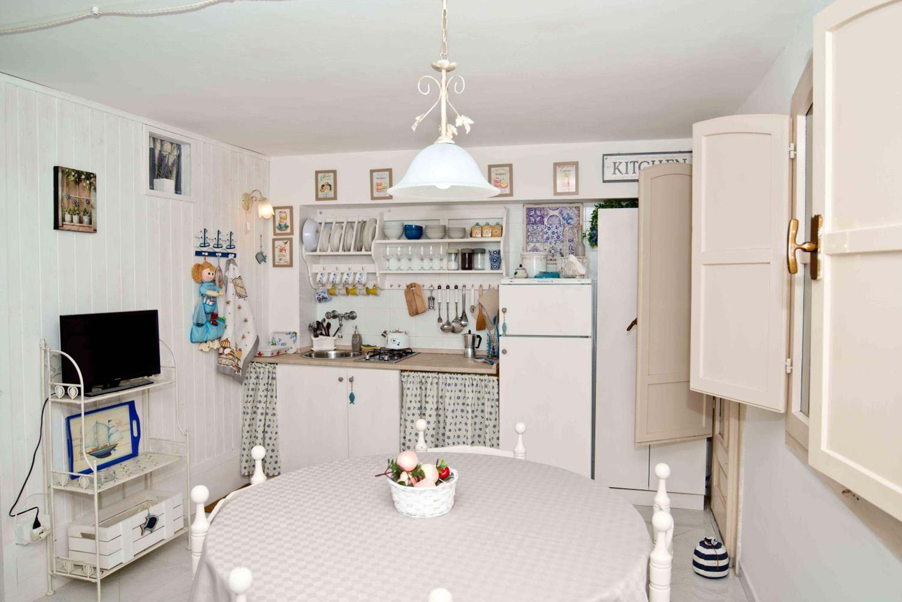 Studio Apartment photo 2