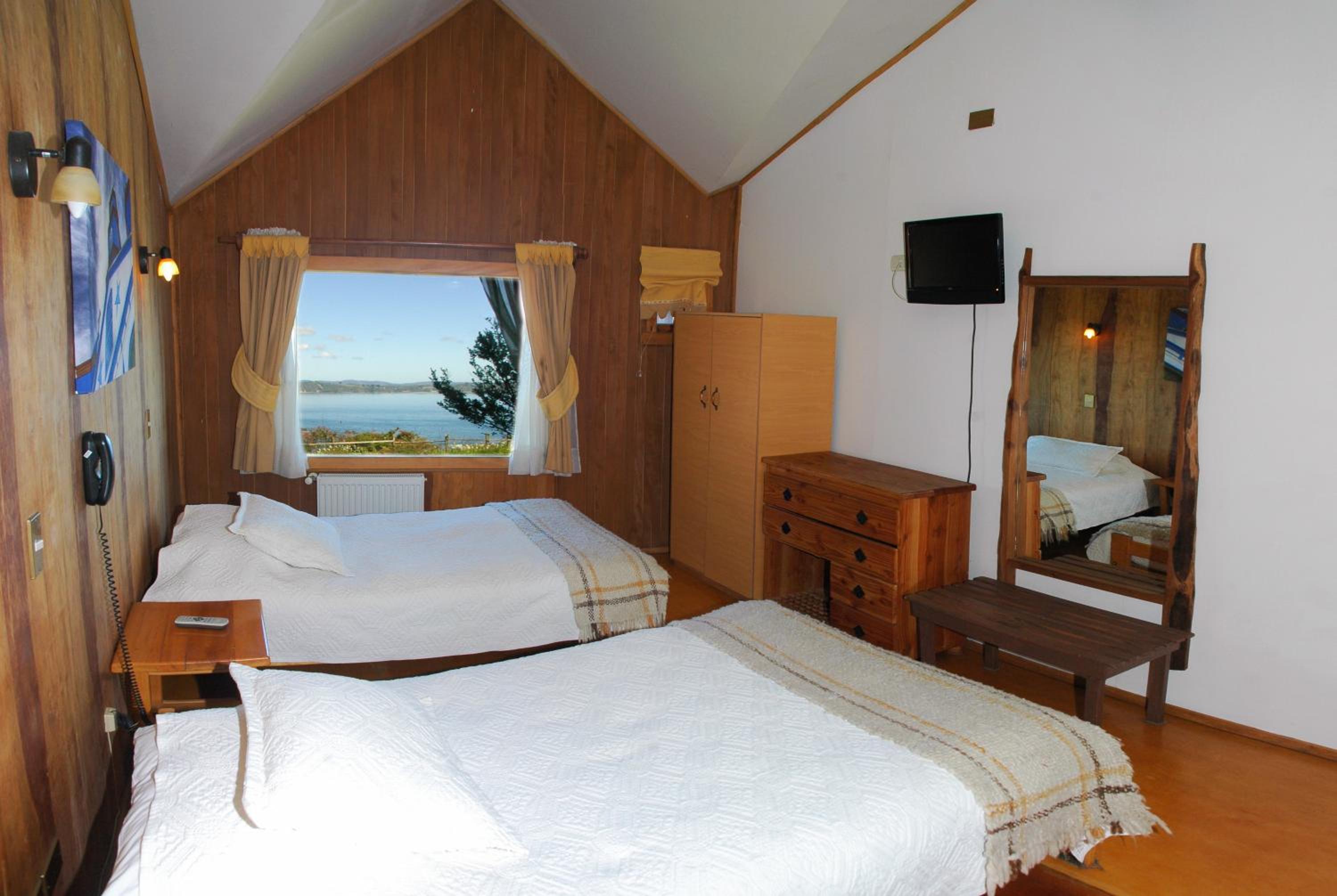 Standard Twin Room photo 3